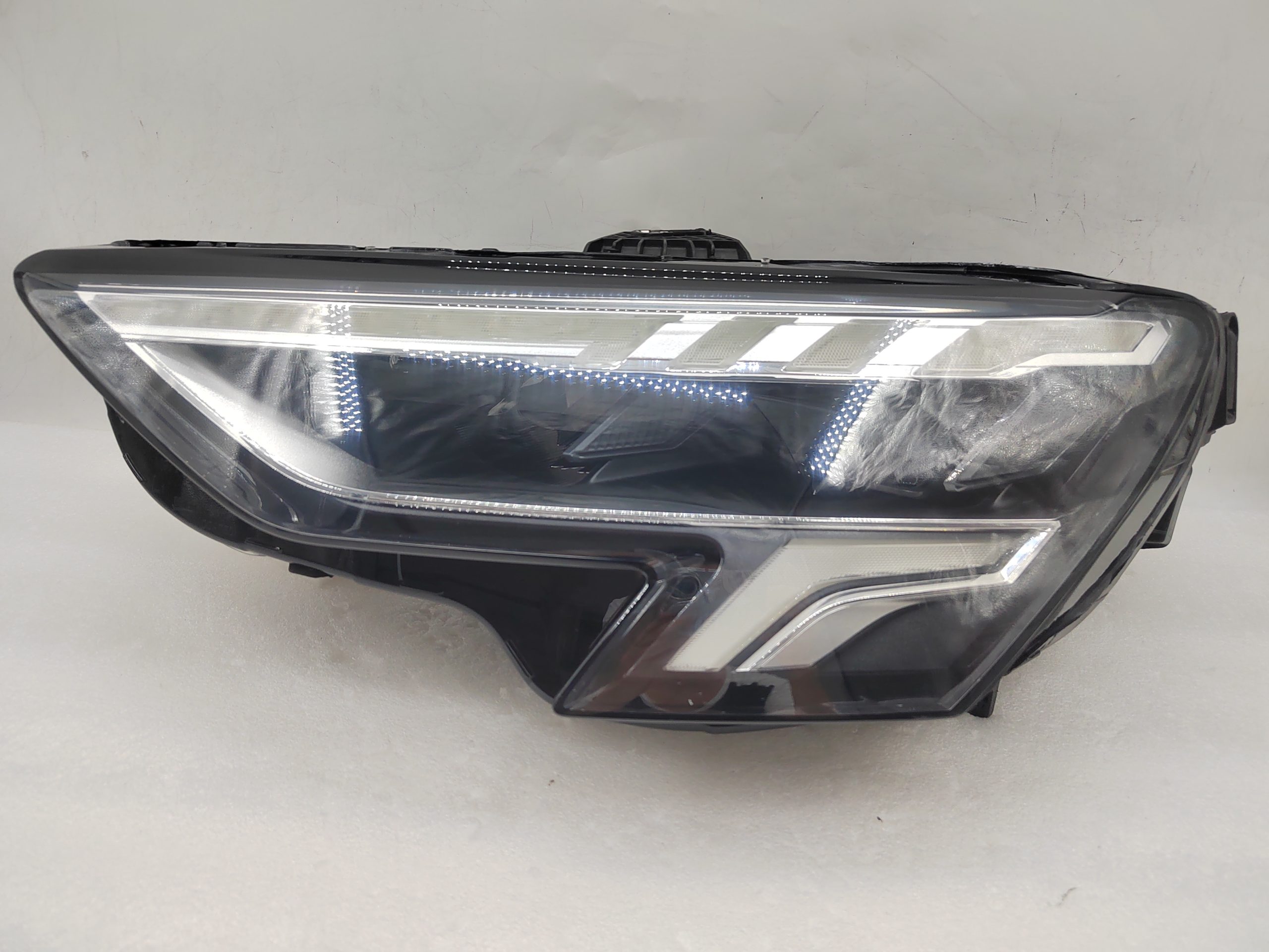 AUDI A3 2022-2023 LED L.H.S HEADLIGHT ASSEMBLY