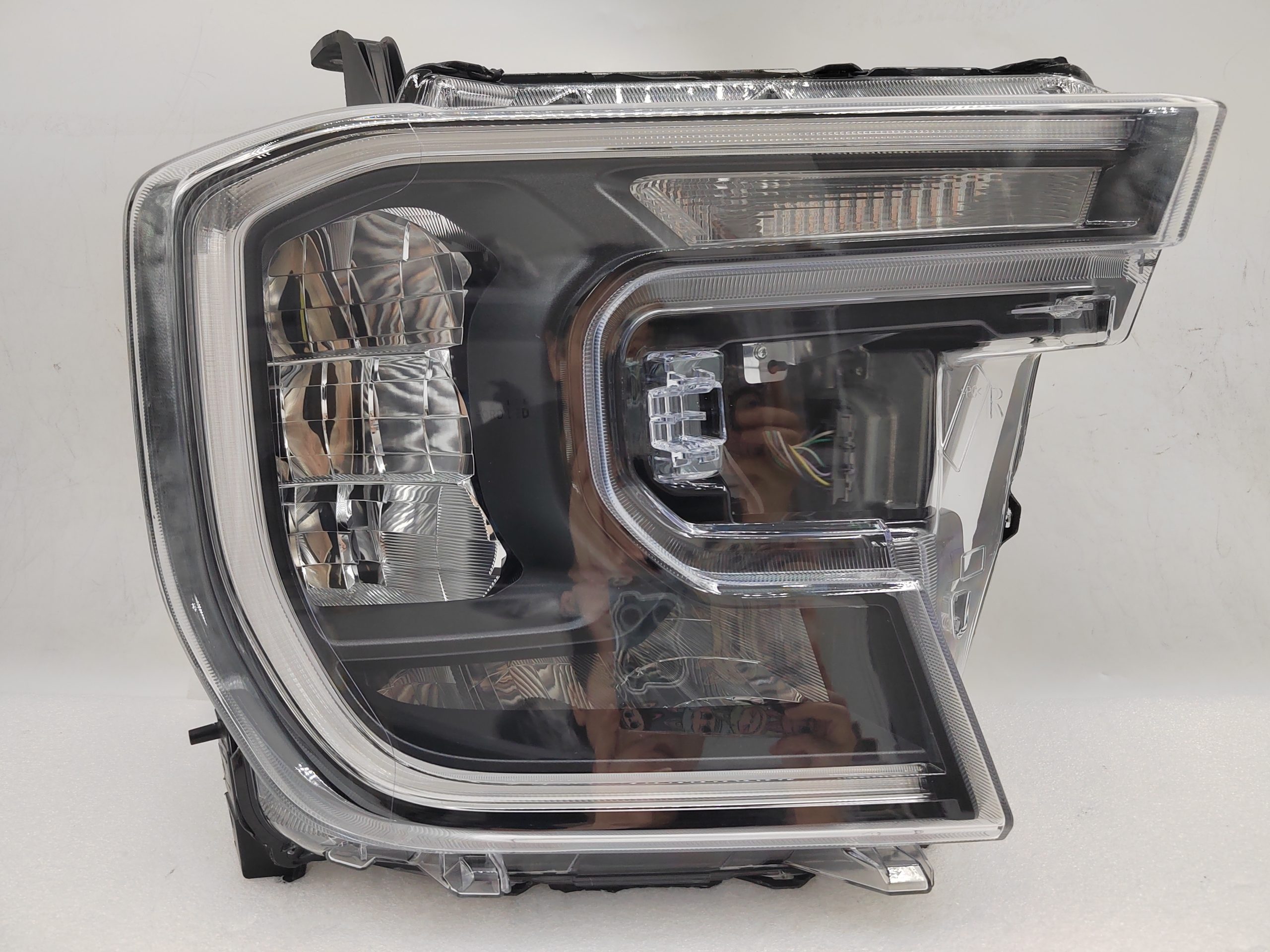 FORD EVEREST RANGER 2022-2024 LED R.H.S HEADLIGHT ASSEMBLY