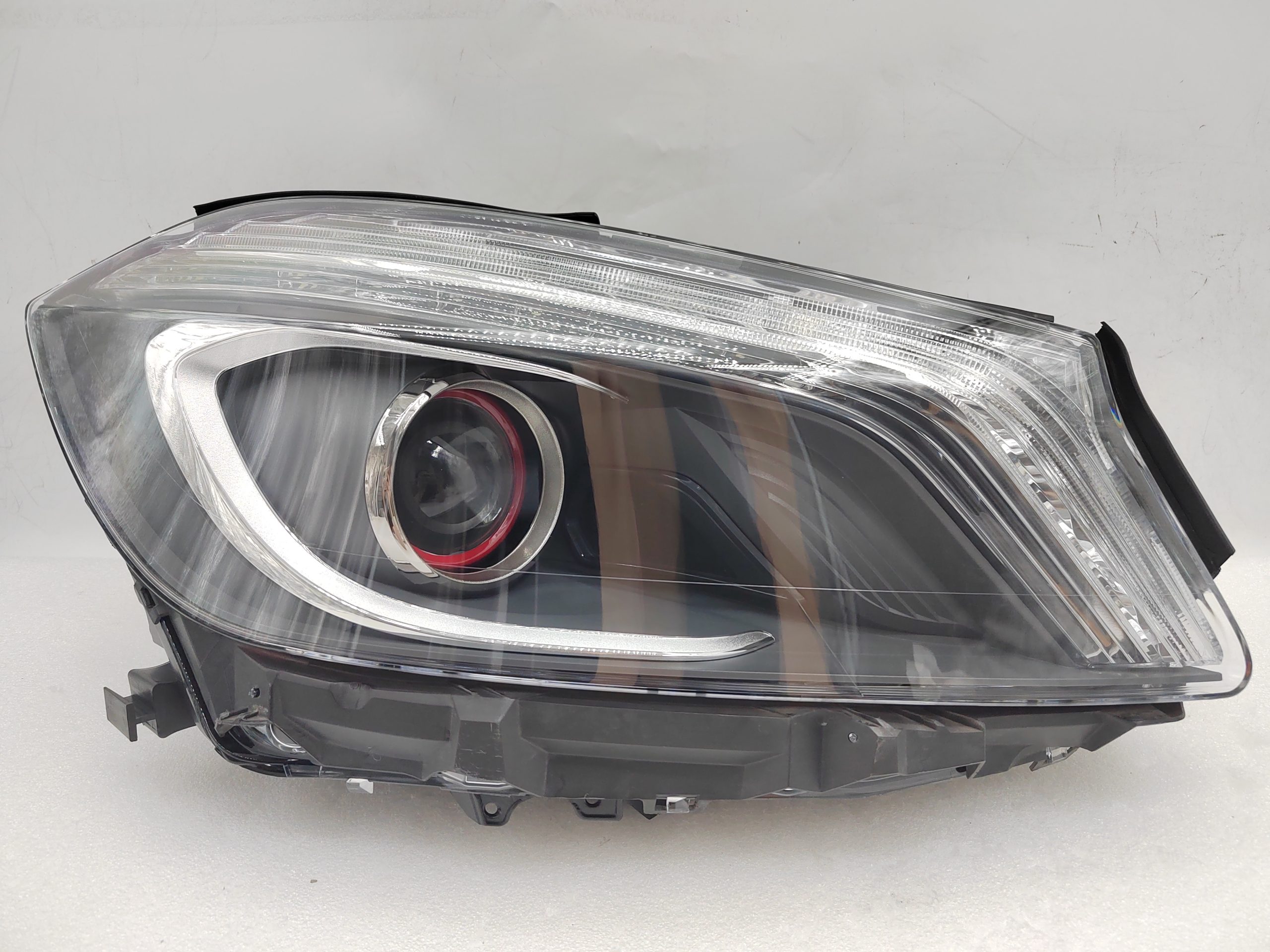 MERCEDES-BENZ A-CLASS W176 2013-2015 XENON R.H.S HEADLIGHT ASSEMBLY