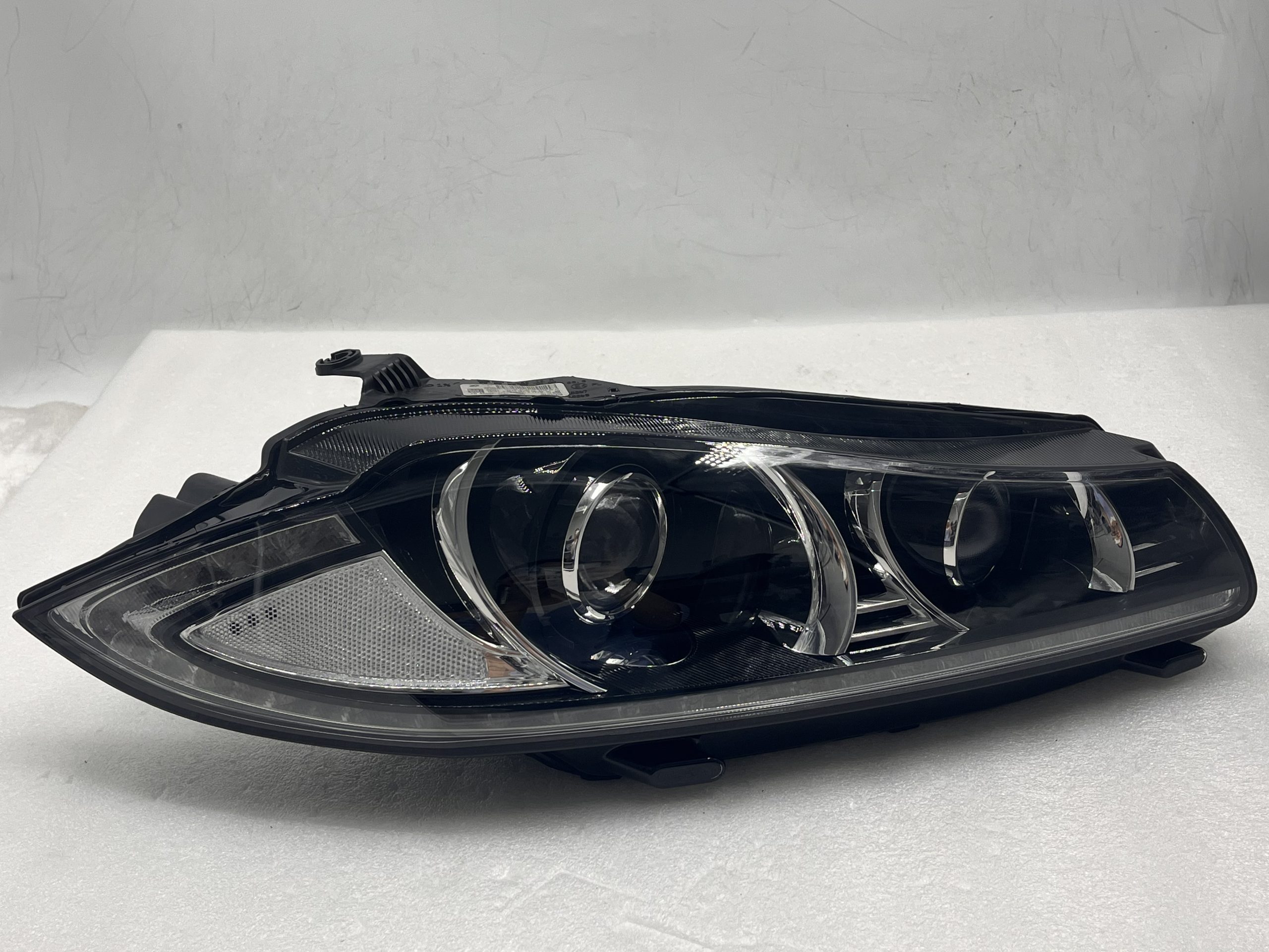 JAGUAR XF 2012-2015 XENON R.H.S HEADLIGHT ASSEMBLY