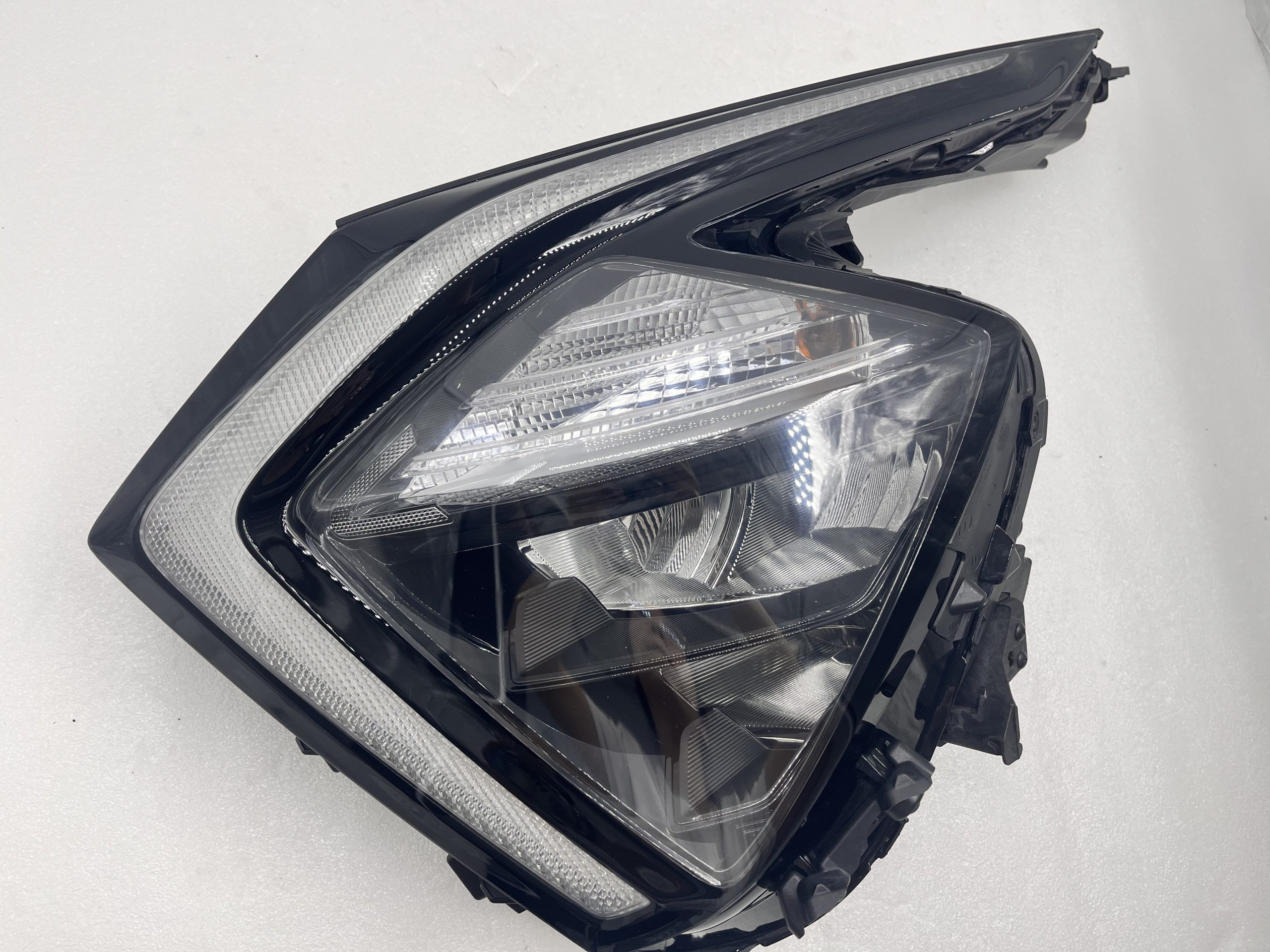 KIA SPORTAGE 2022-2024 LED L.H.S HEADLIGHT ASSEMBLY