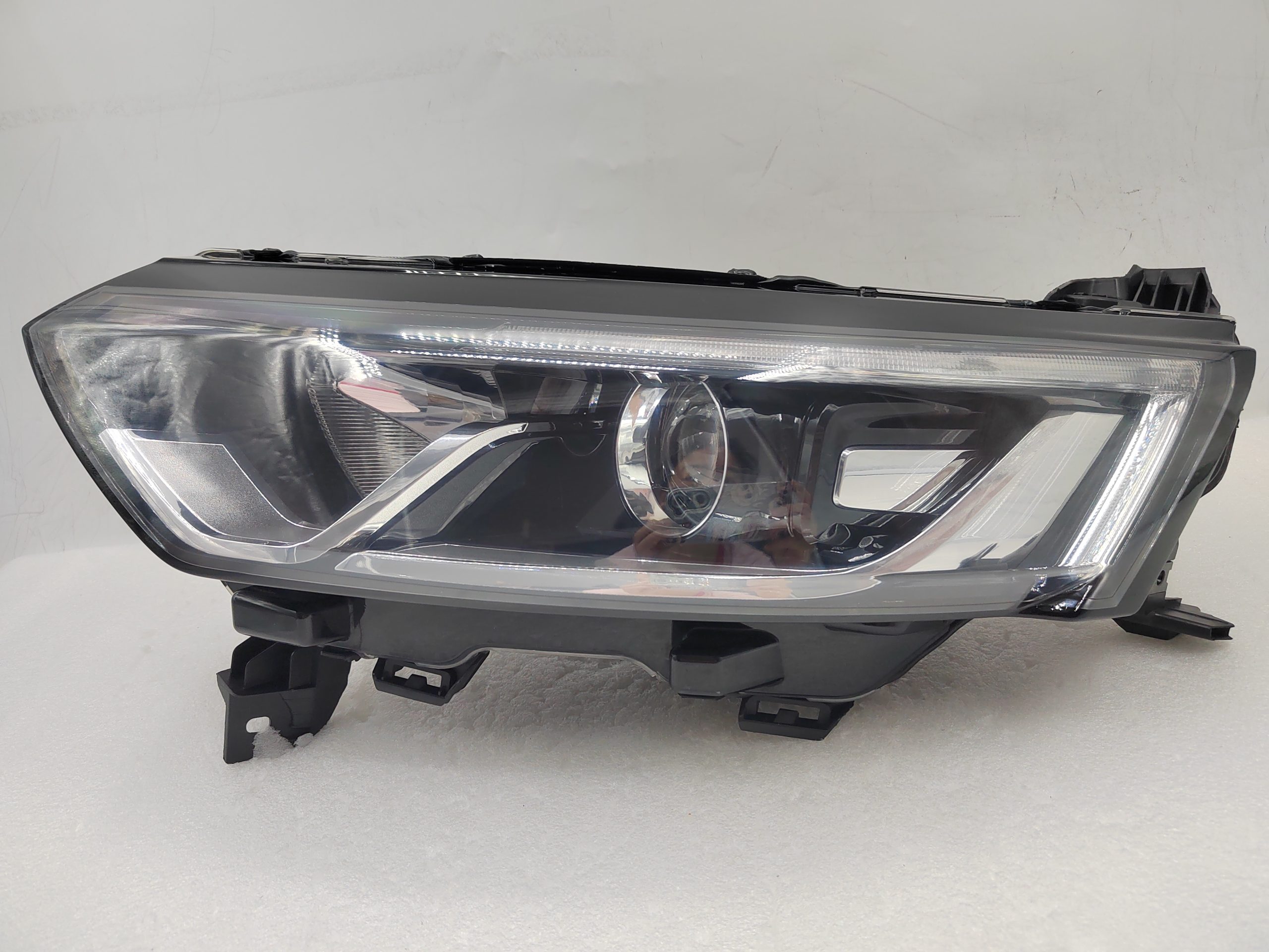 RENAULT KOLEOS 2016-2020 HALOGEN L.H.S HEADLIGHT ASSEMBLY