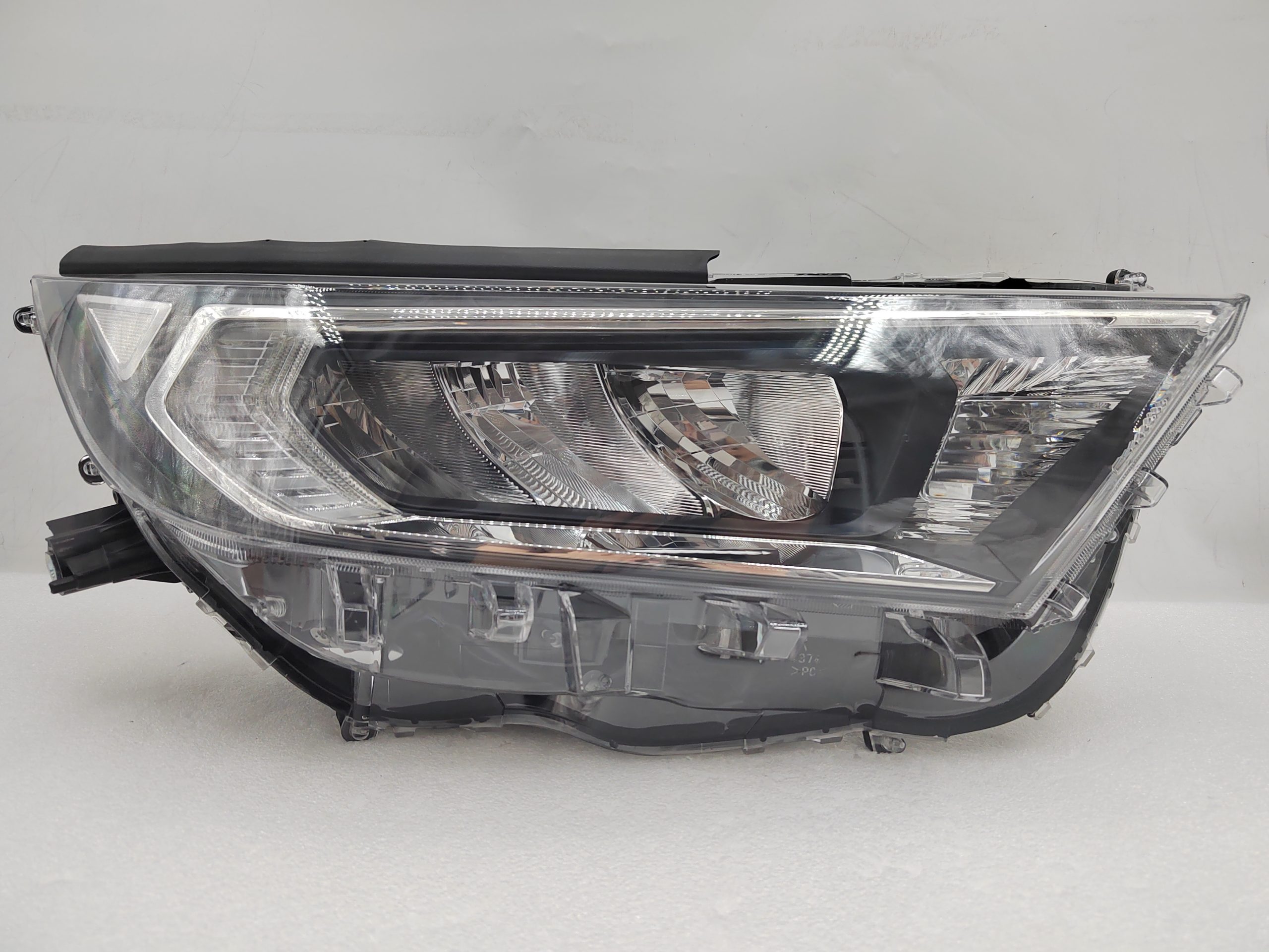 TOYOTA RAV4 V XA50 2019-2021 LED R.H.S HEADLIGHT ASSEMBLY