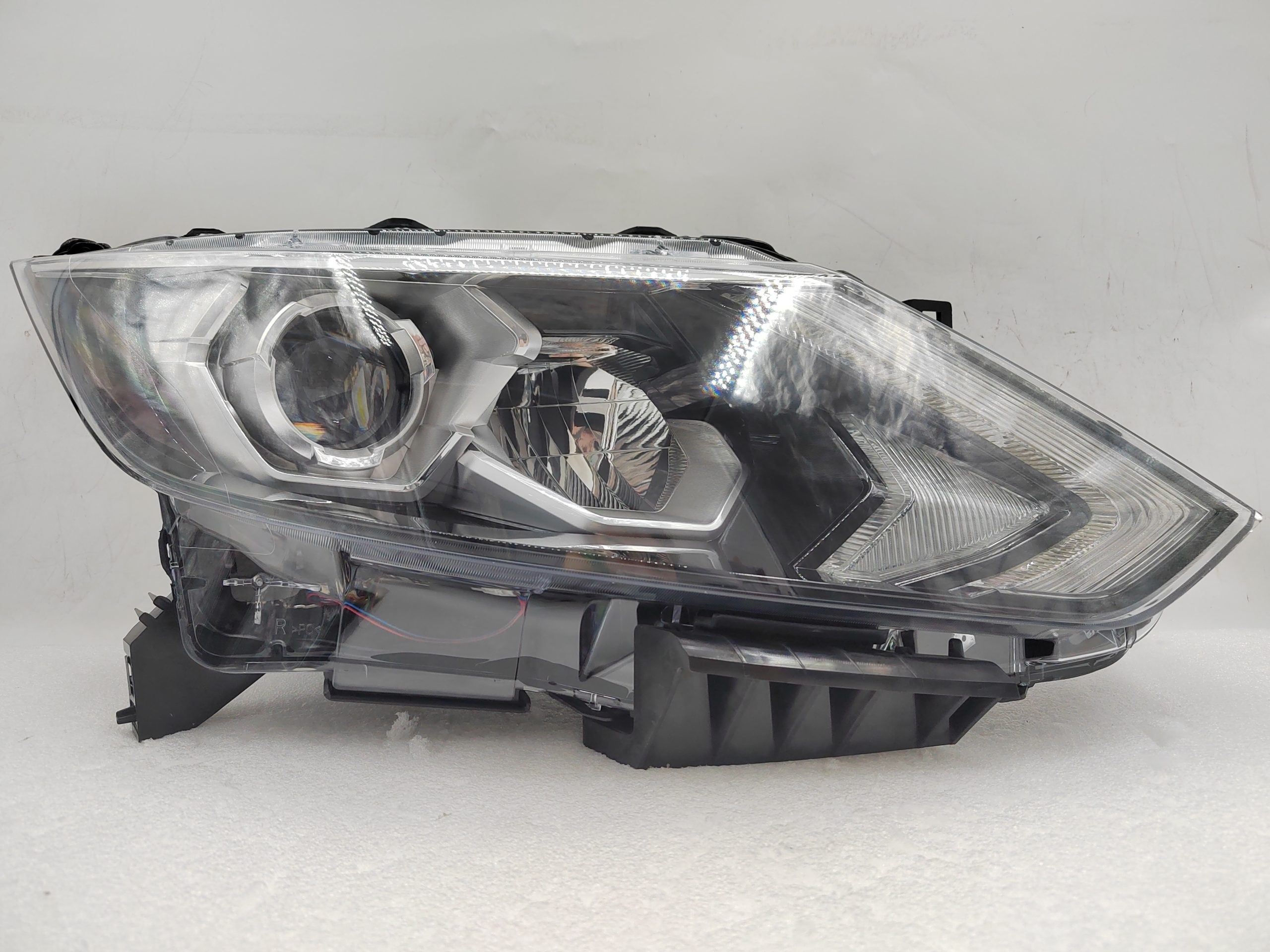 NISSAN QASHQAI J11 2014-2016 LED R.H.S HEADLIGHT ASSEMBLY