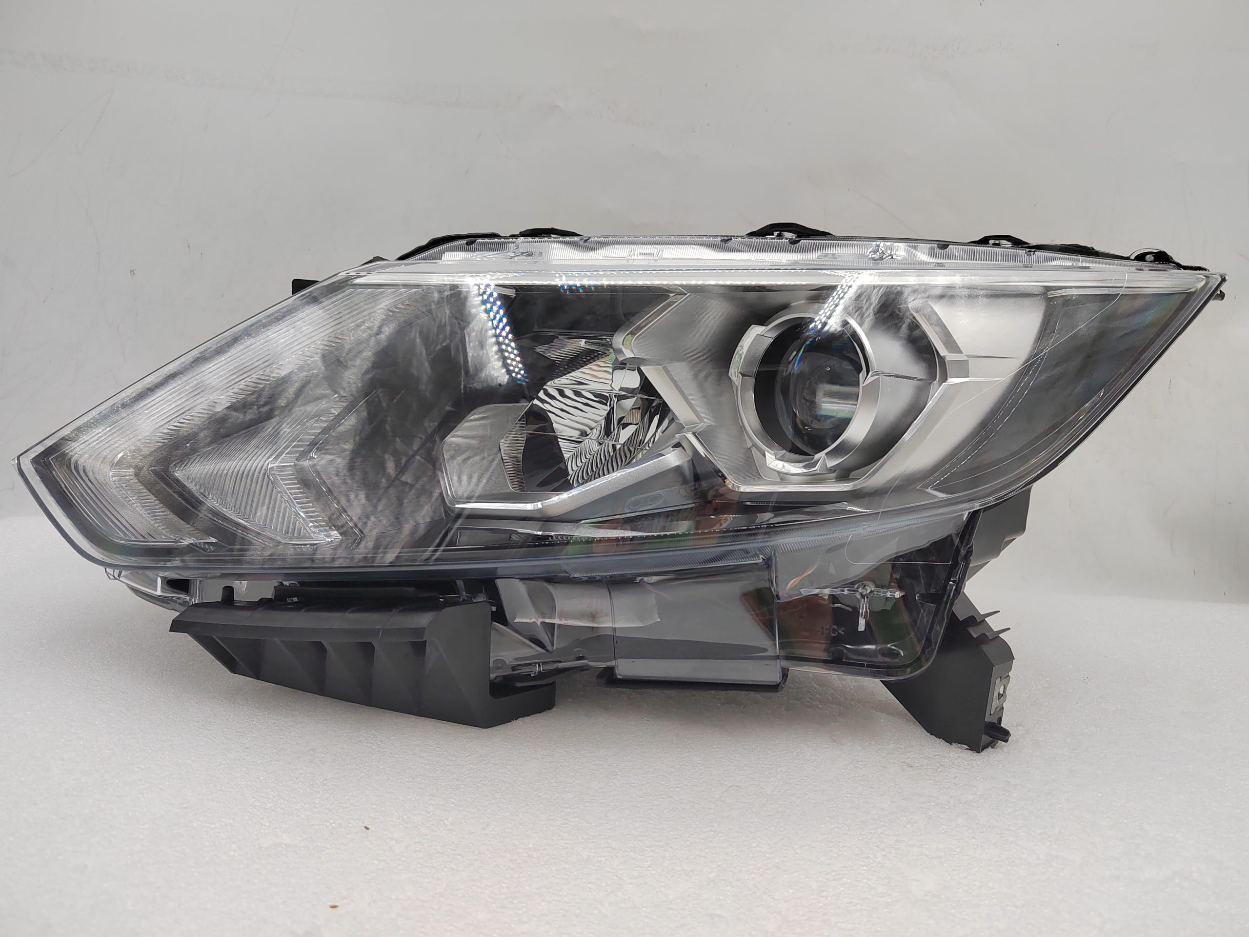 NISSAN QASHQAI J11 2014-2016 LED L.H.S HEADLIGHT ASSEMBLY