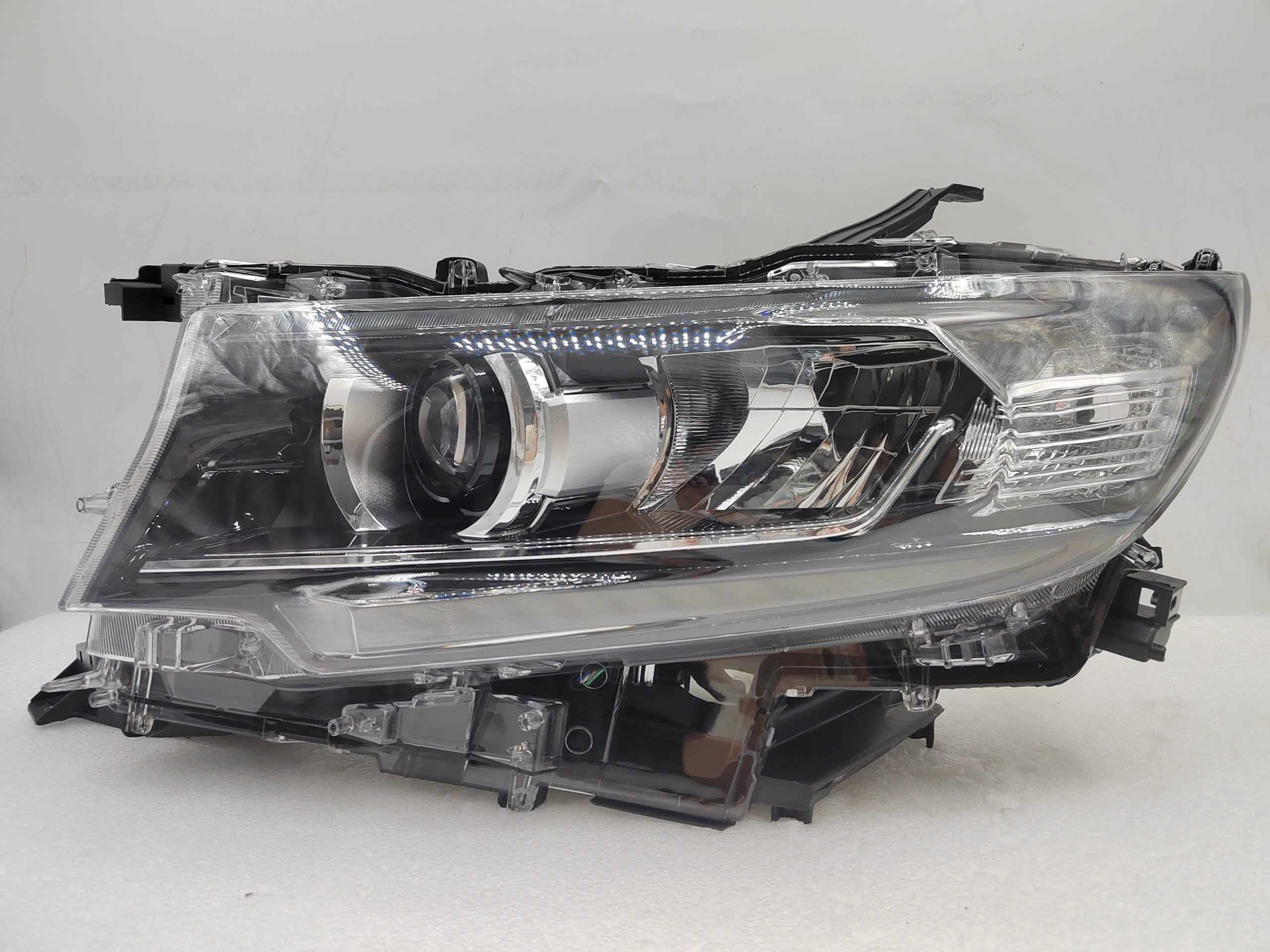 TOYOTA LANDCRUISER PRADO 150 GDJ150R 2018-2022 LED L.H.S HEADLIGHT ASSEMBLY