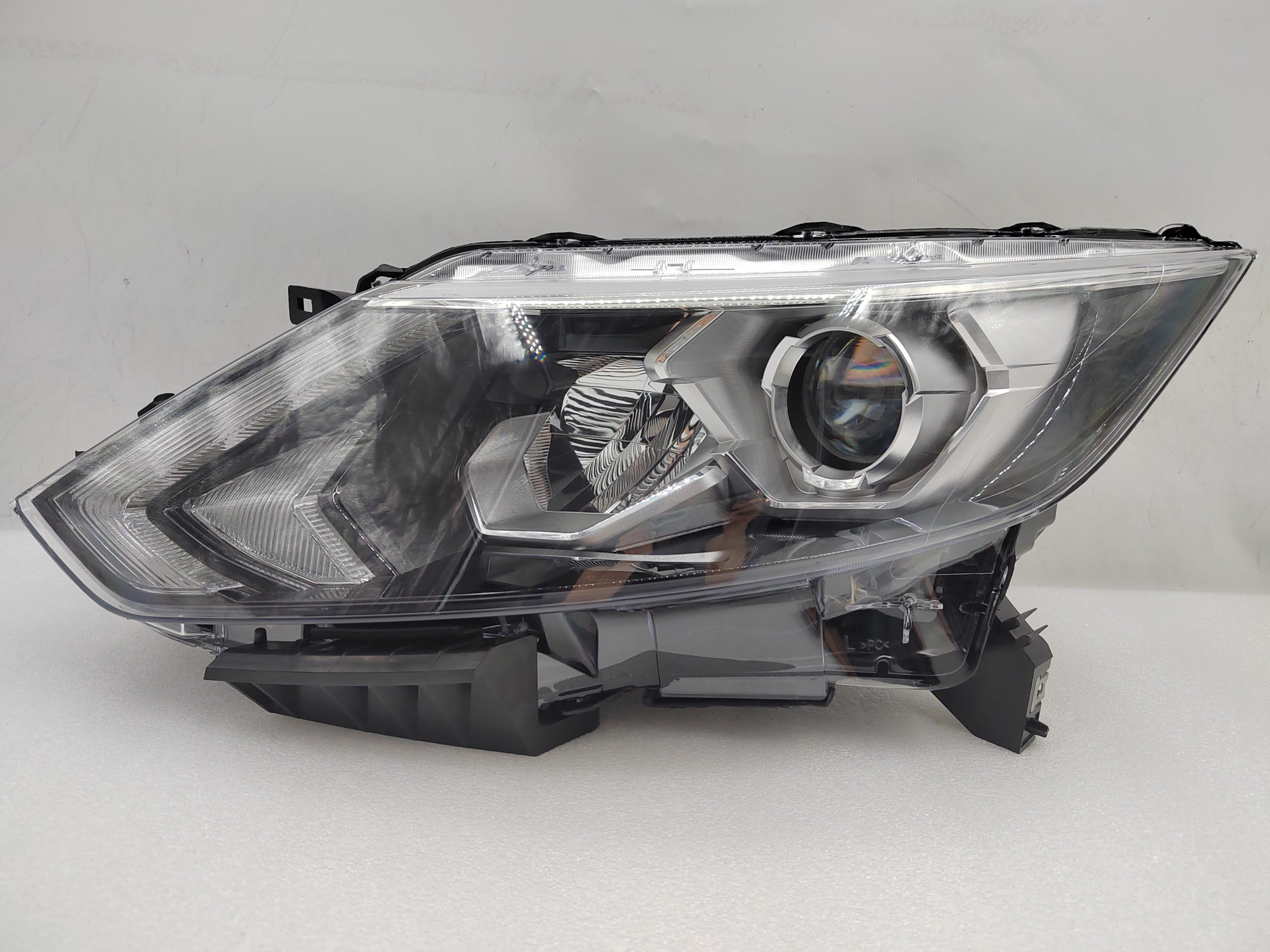 NISSAN QASHQAI J11 2014-2016 LED L.H.S HEADLIGHT ASSEMBLY