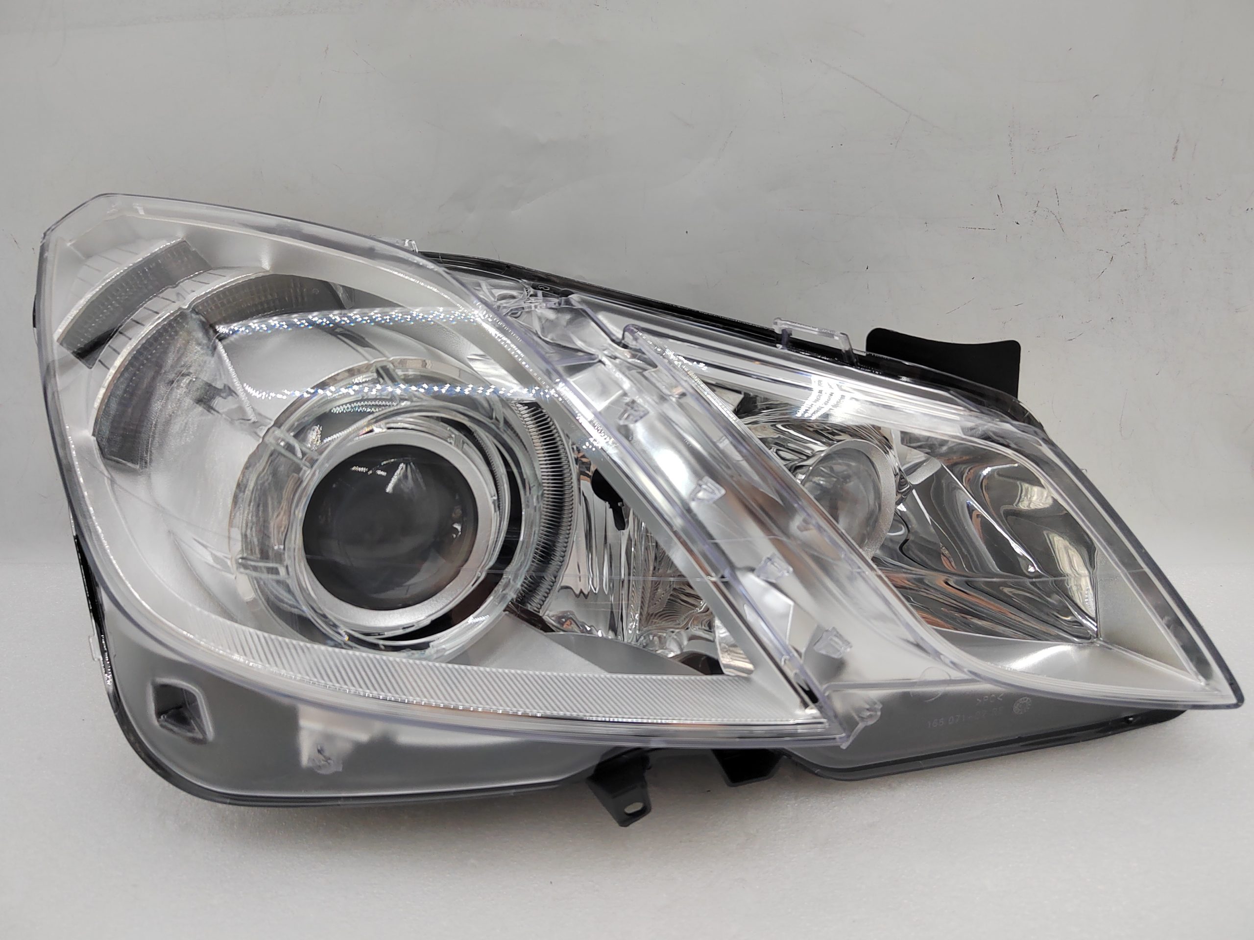 MERCEDES-BENZ E-CLASS W207 2009-2012 XENON R.H.S HEADLIGHT ASSEMBLY