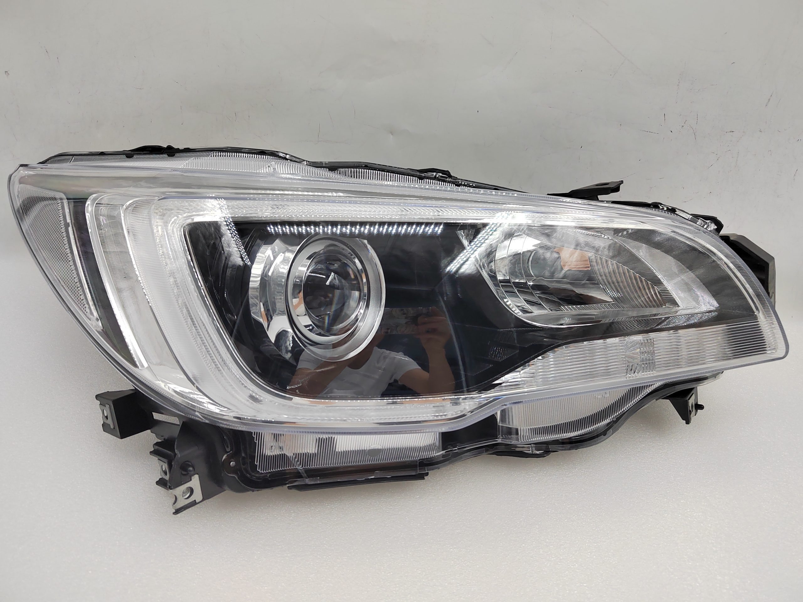 SUBARU LIBERTY OUTBACK 2015-2017 LED R.H.S HEADLIGHT ASSEMBLY