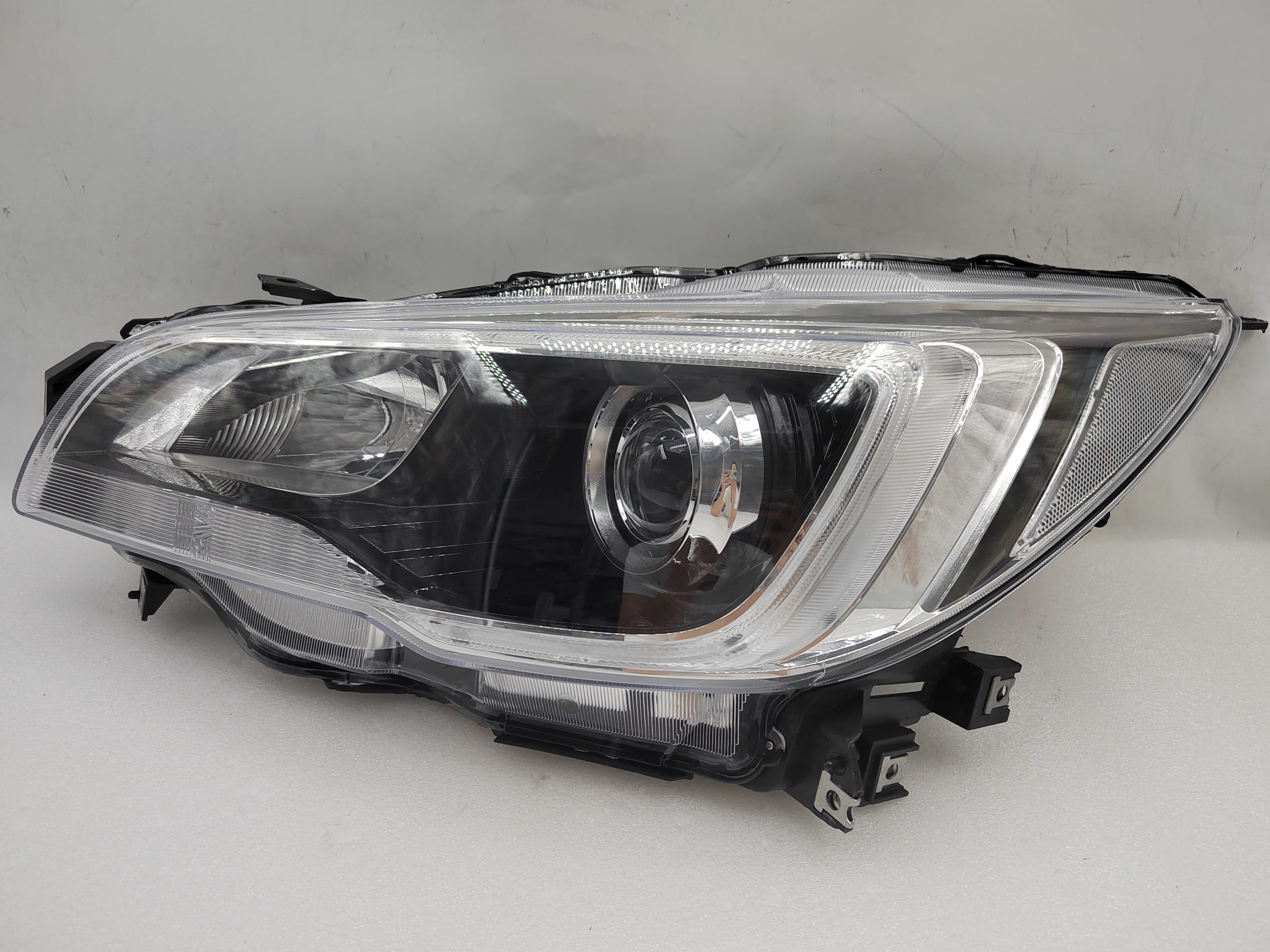 SUBARU LIBERTY OUTBACK 2015-2017 LED L.H.S HEADLIGHT ASSEMBLY