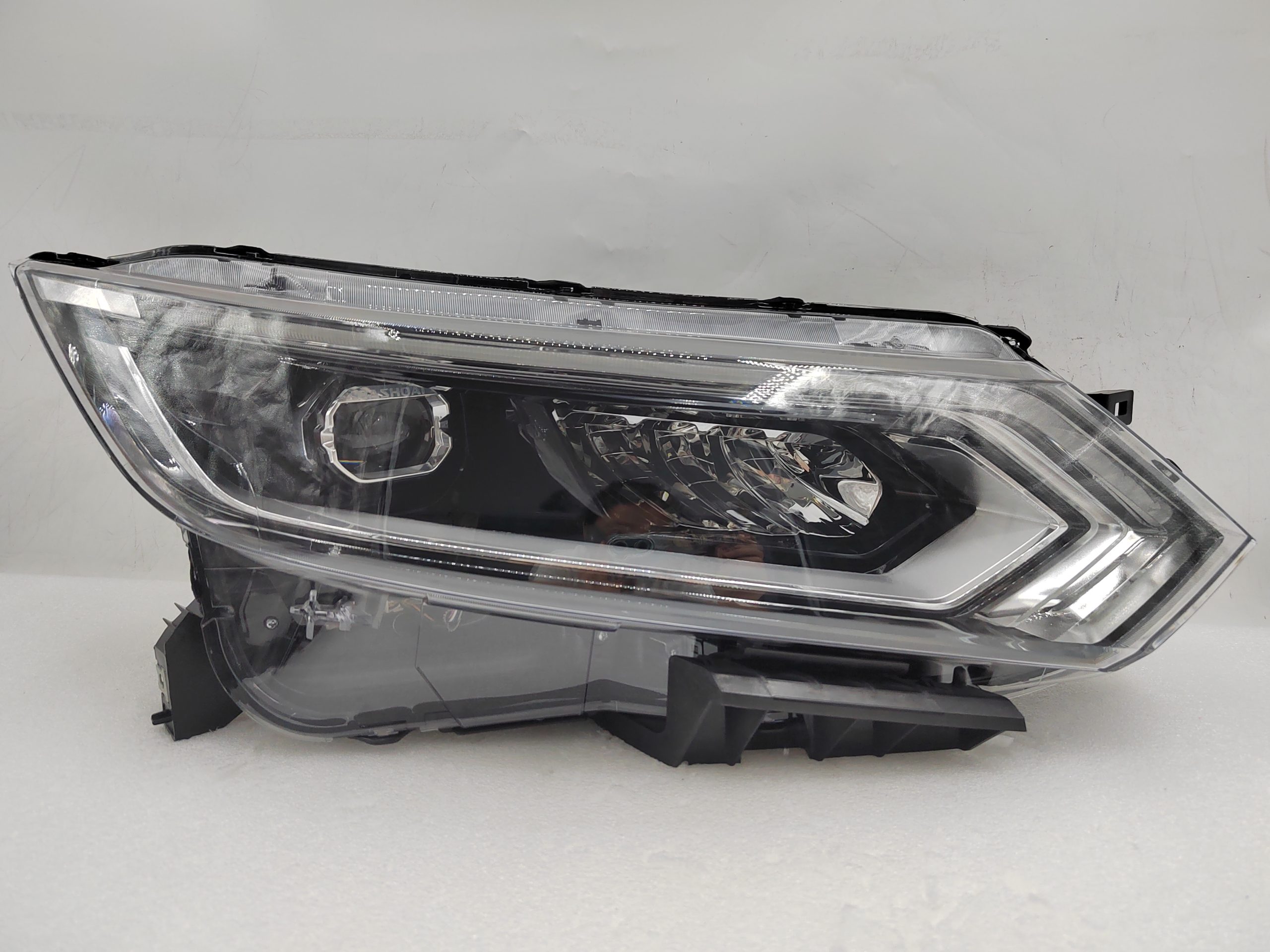 NISSAN QASHQAI J11 2017-2020 LED R.H.S HEADLIGHT ASSEMBLY