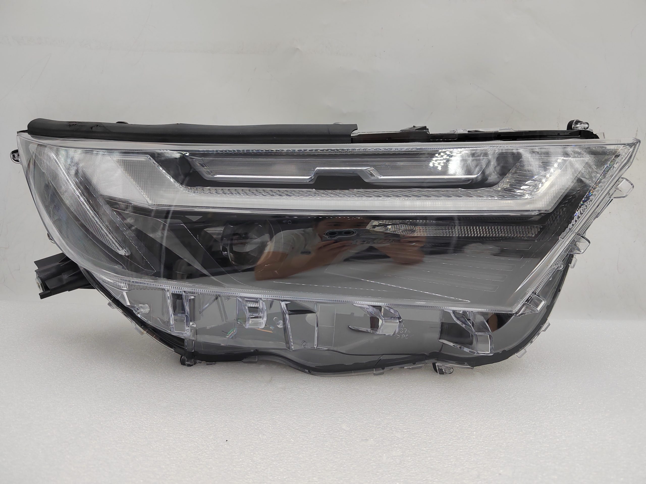 TOYOTA RAV4 2022-2023 LED R.H.S HEADLIGHT ASSEMBLY