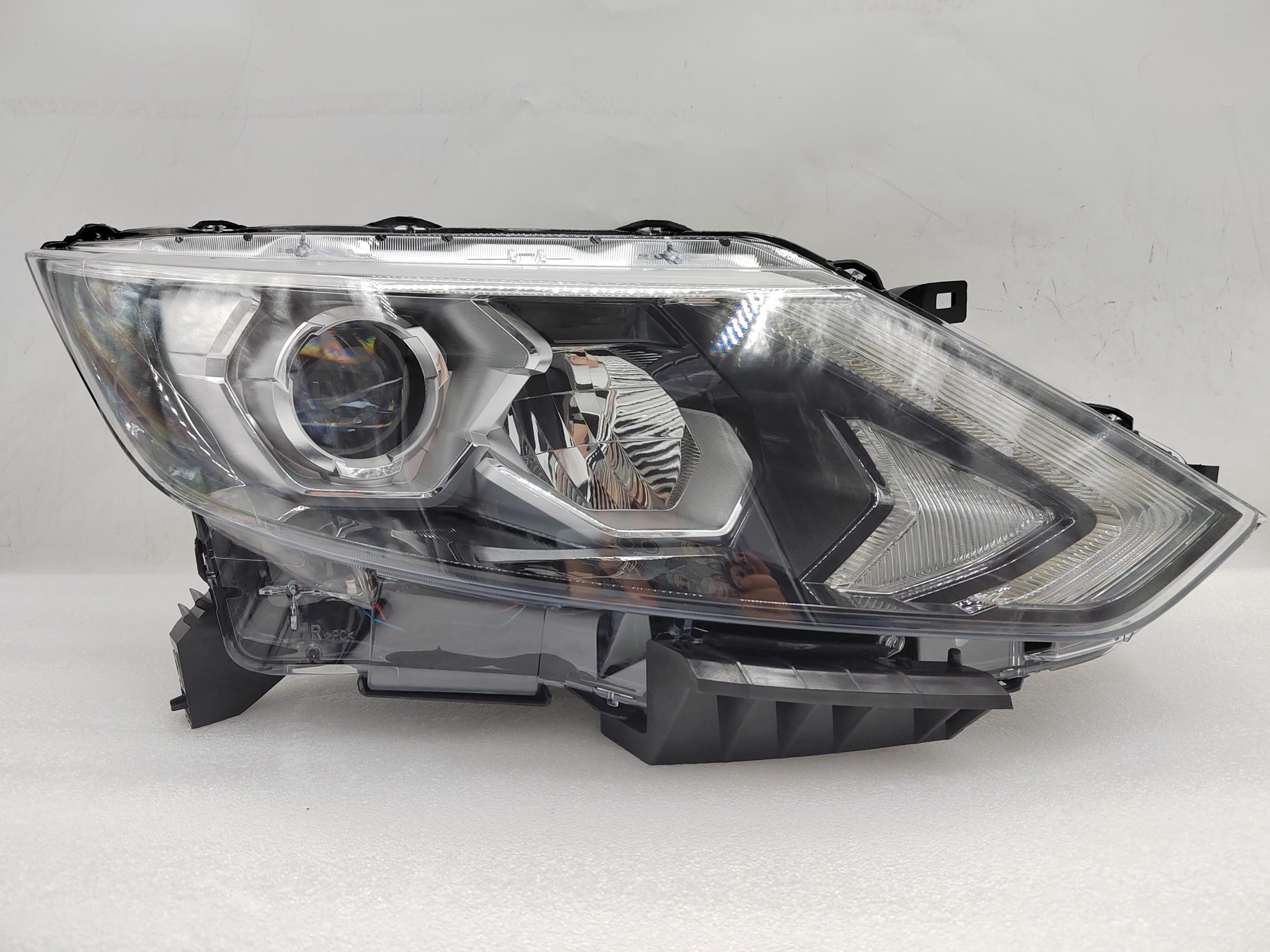 NISSAN QASHQAI J11 2014-2016 LED R.H.S HEADLIGHT ASSEMBLY