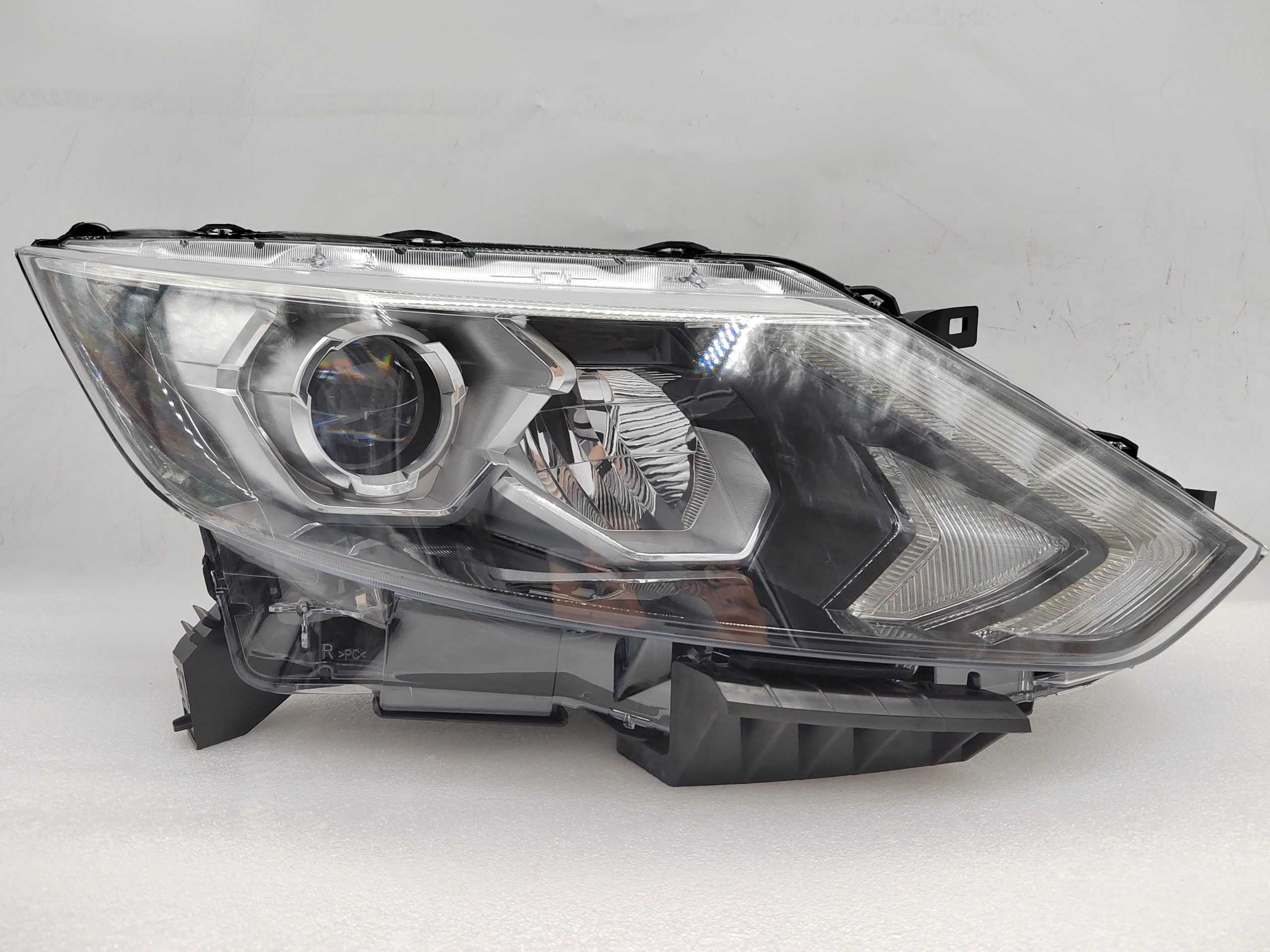 NISSAN QASHQAI J11 2014-2016 LED R.H.S HEADLIGHT ASSEMBLY