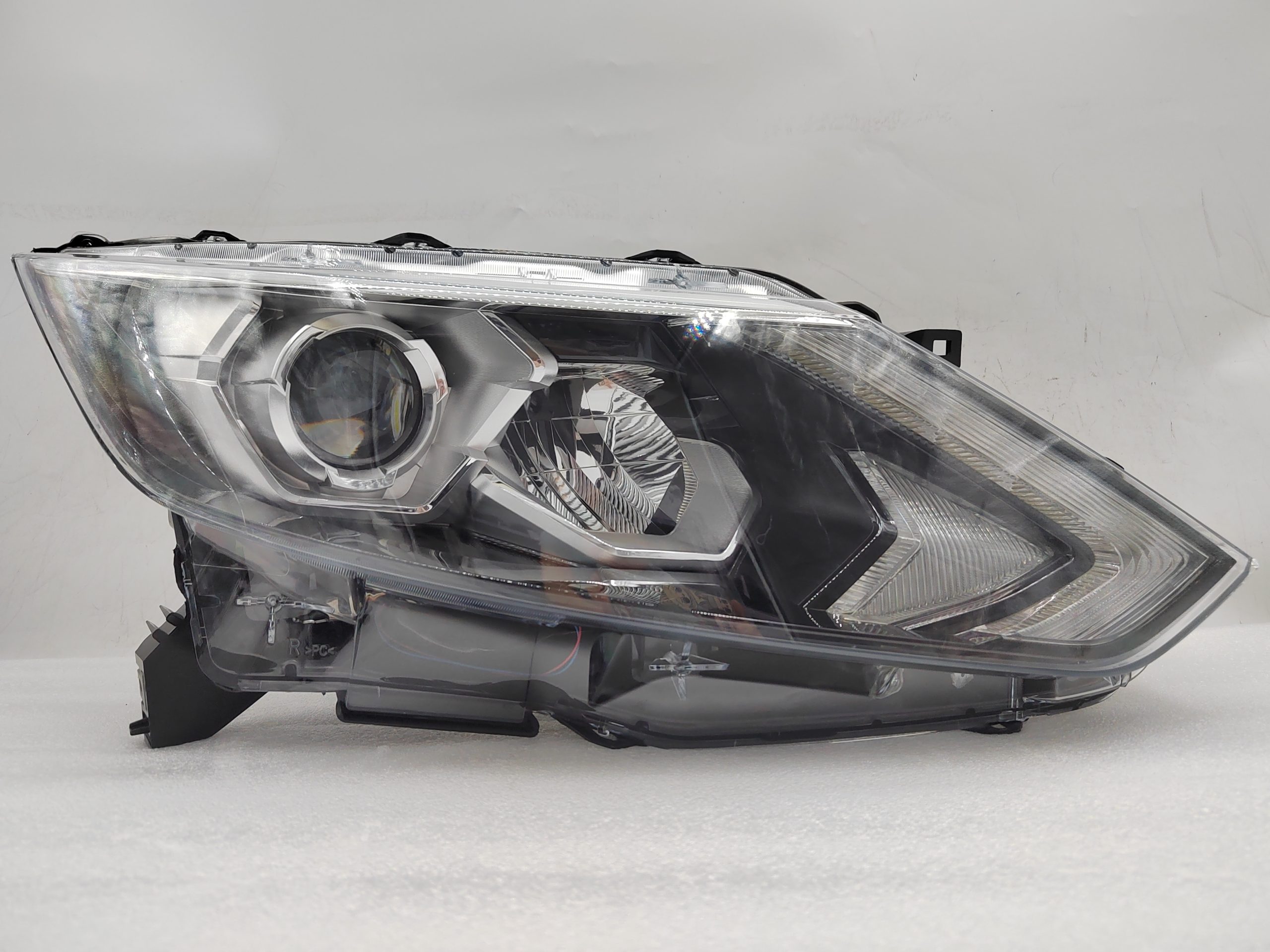 NISSAN QASHQAI J11 2014-2016 LED R.H.S HEADLIGHT ASSEMBLY
