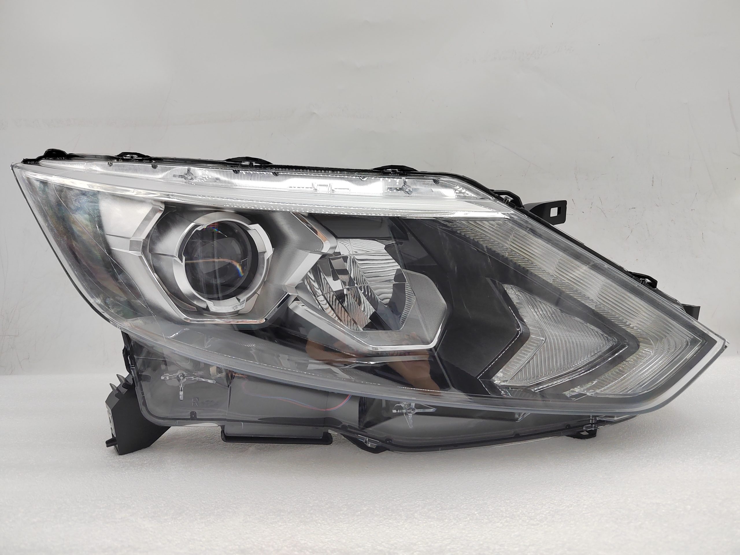 NISSAN QASHQAI J11 2014-2016 LED R.H.S HEADLIGHT ASSEMBLY