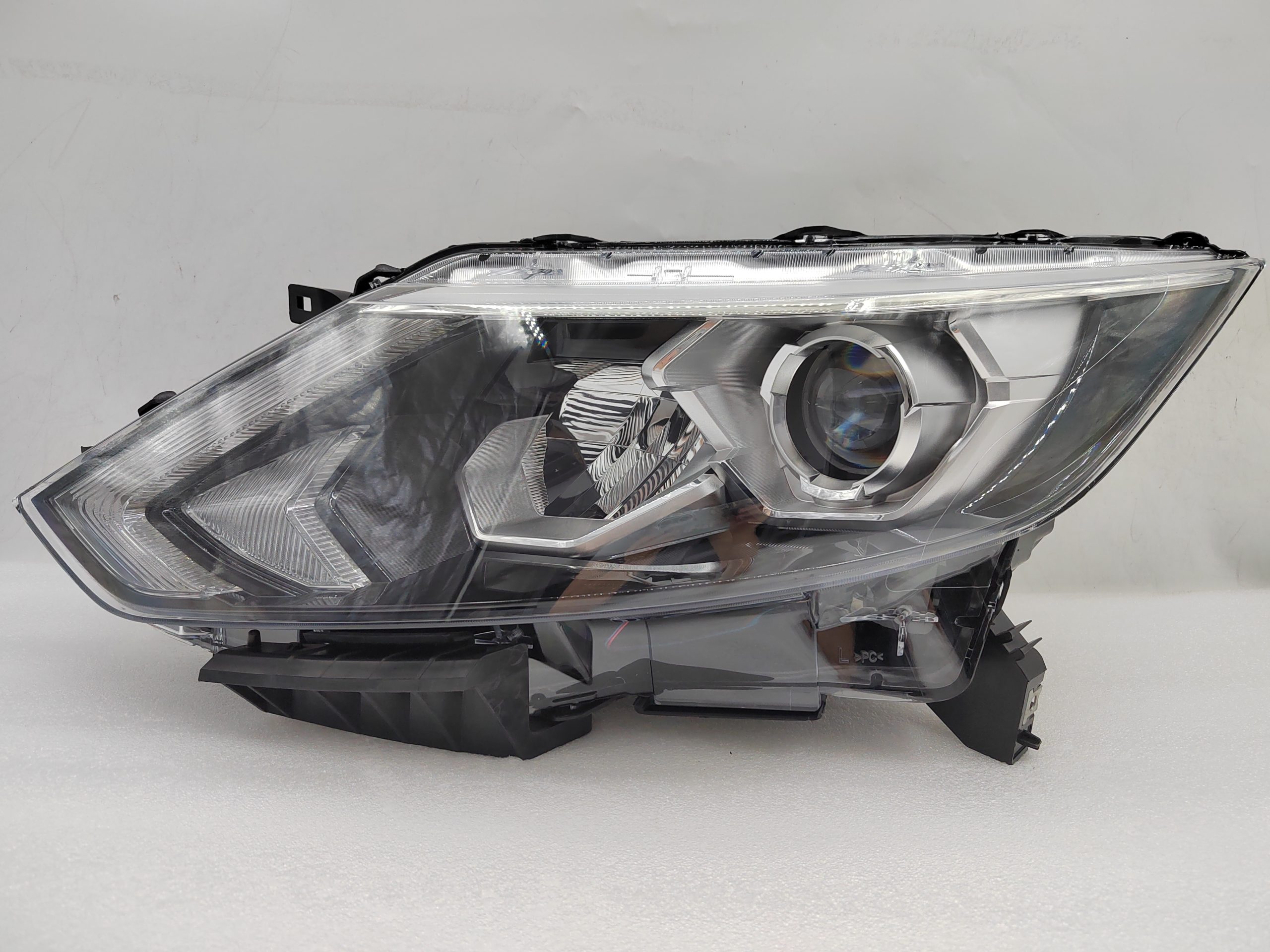 NISSAN QASHQAI J11 2014-2016 LED L.H.S HEADLIGHT ASSEMBLY