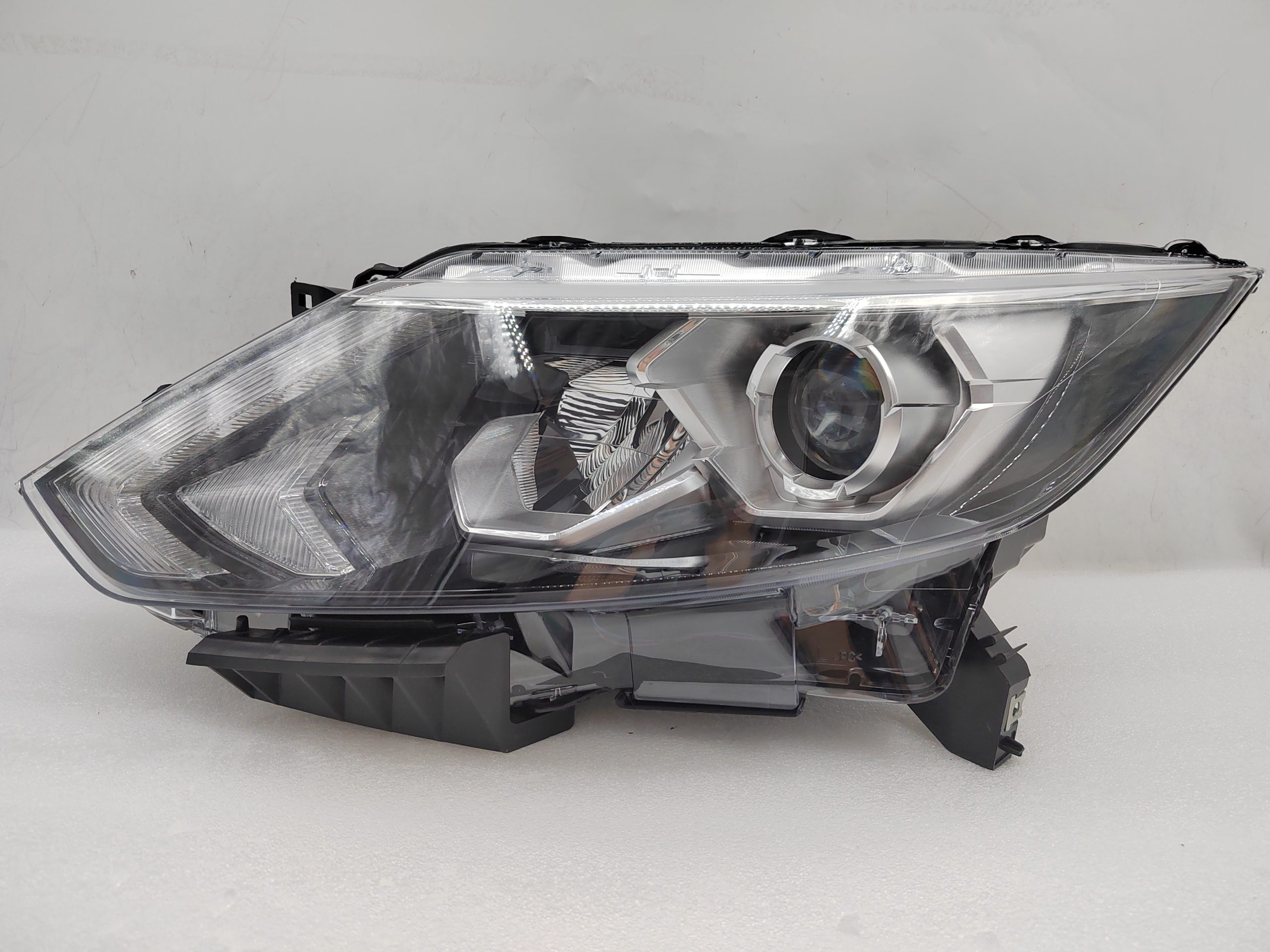 NISSAN QASHQAI J11 2014-2016 LED L.H.S HEADLIGHT ASSEMBLY