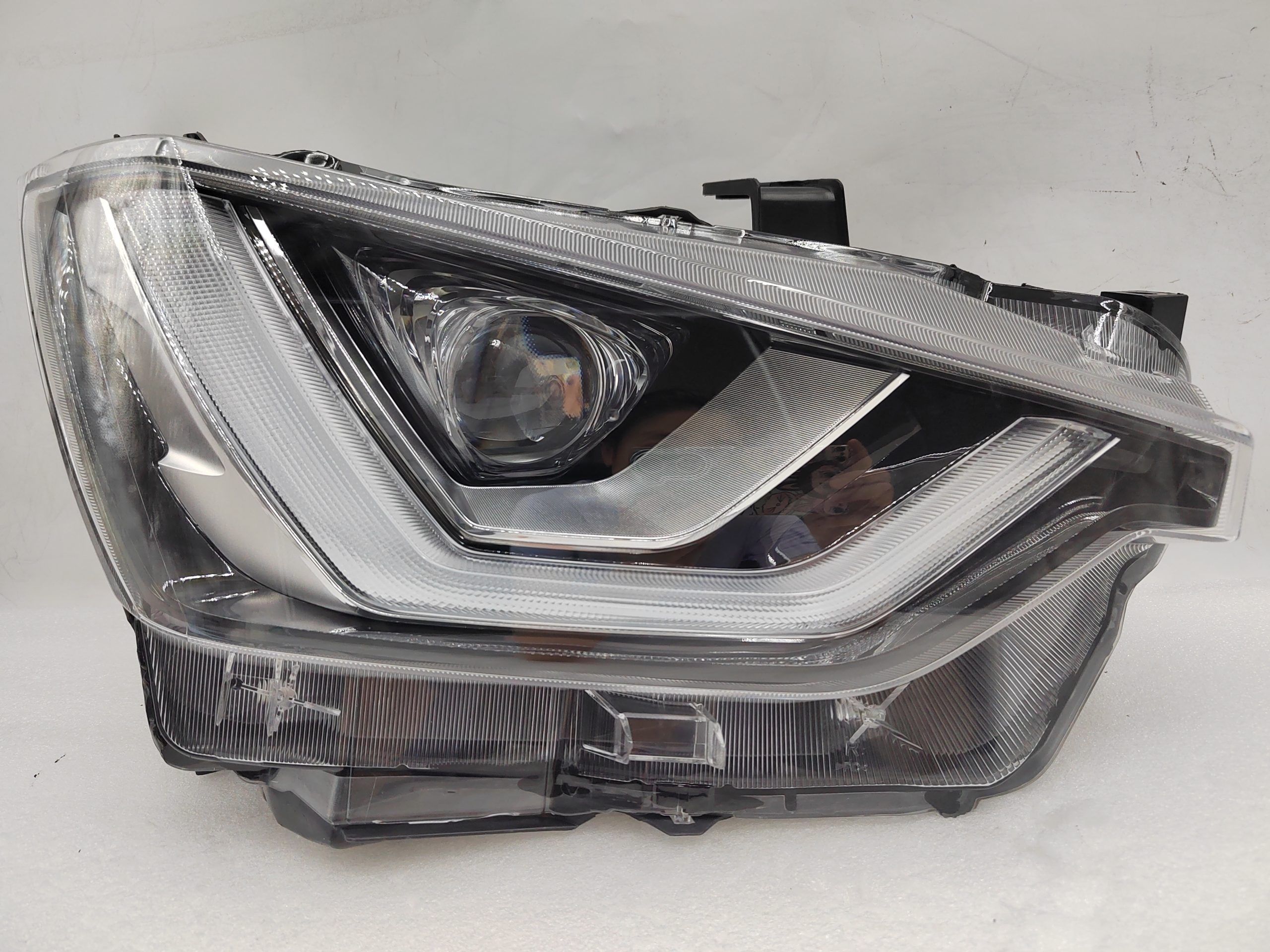 ISUZU D-MAX 2020-2023 LED R.H.S HEADLIGHT ASSEMBLY