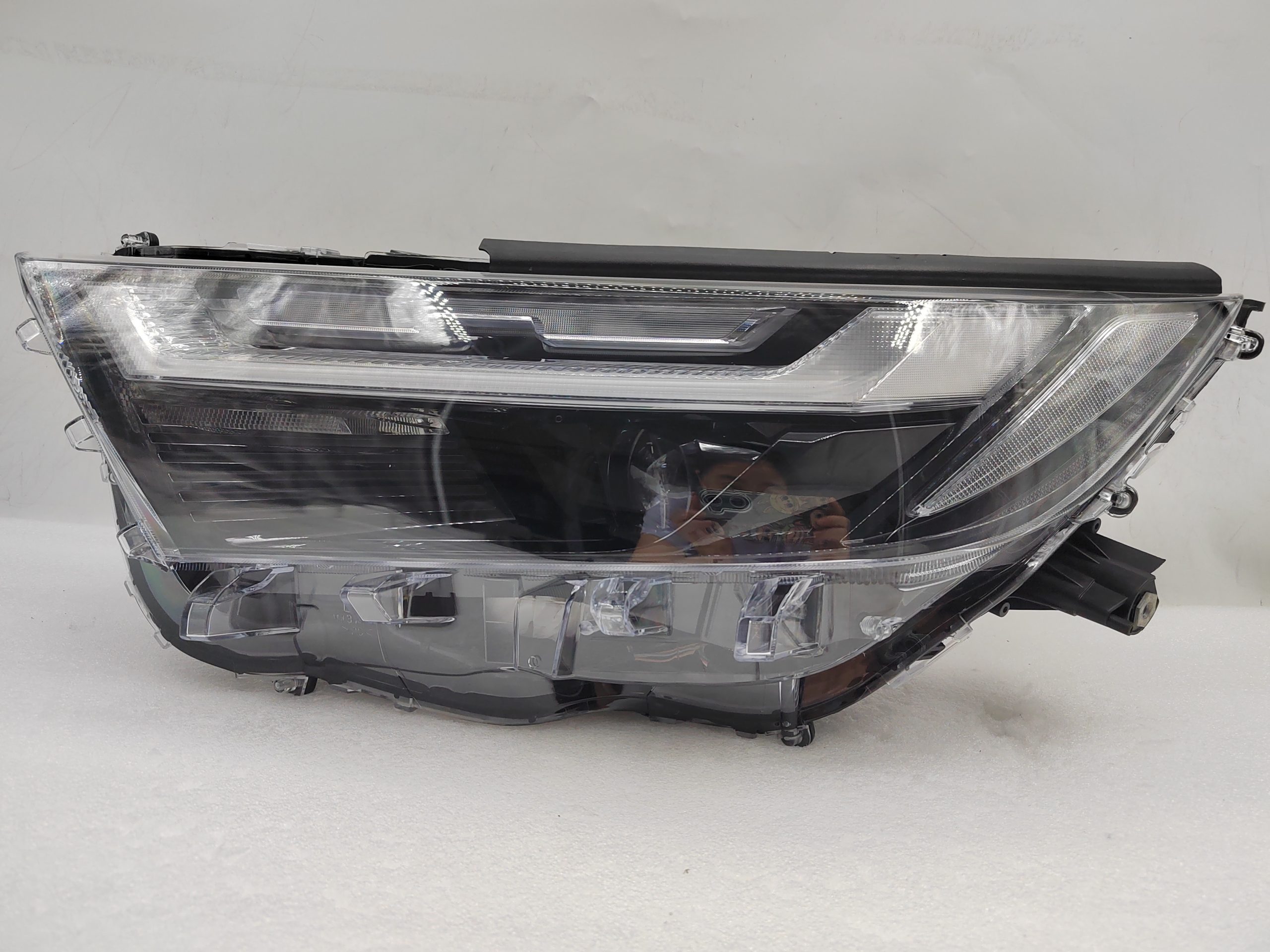 TOYOTA RAV4 2022-2023 LED L.H.S HEADLIGHT ASSEMBLY