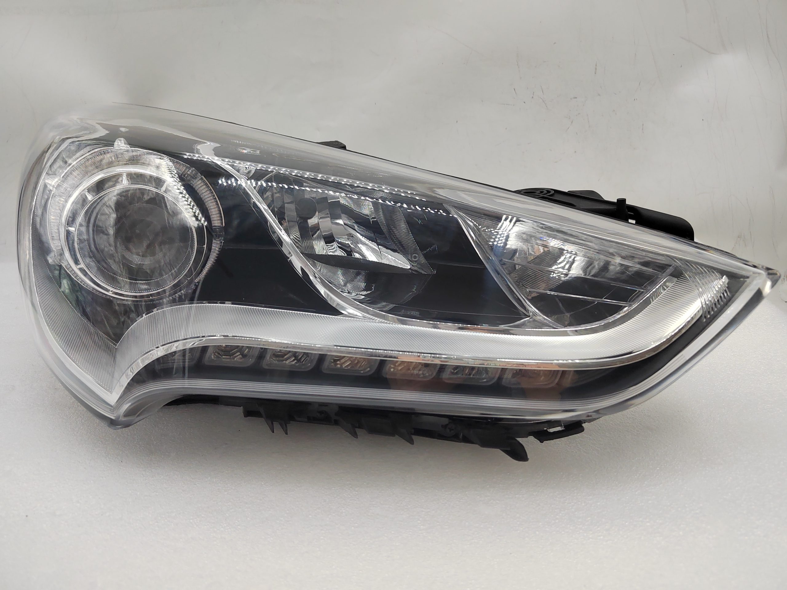 HYUNDAI VELOSTER 2011-2017 HALOGEN R.H.S HEADLIGHT ASSEMBLY