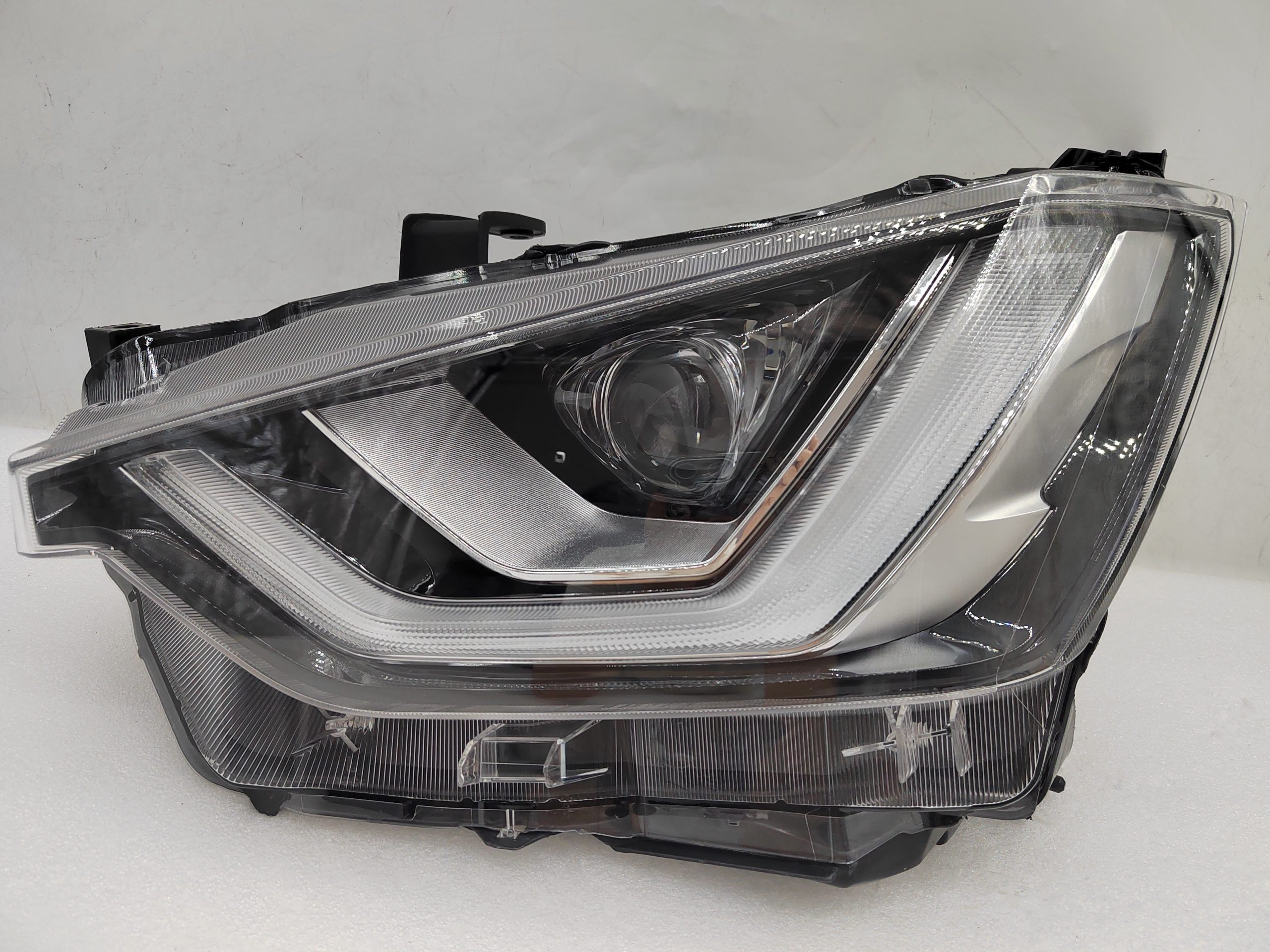 ISUZU D-MAX 2020-2023 LED L.H.S HEADLIGHT ASSEMBLY