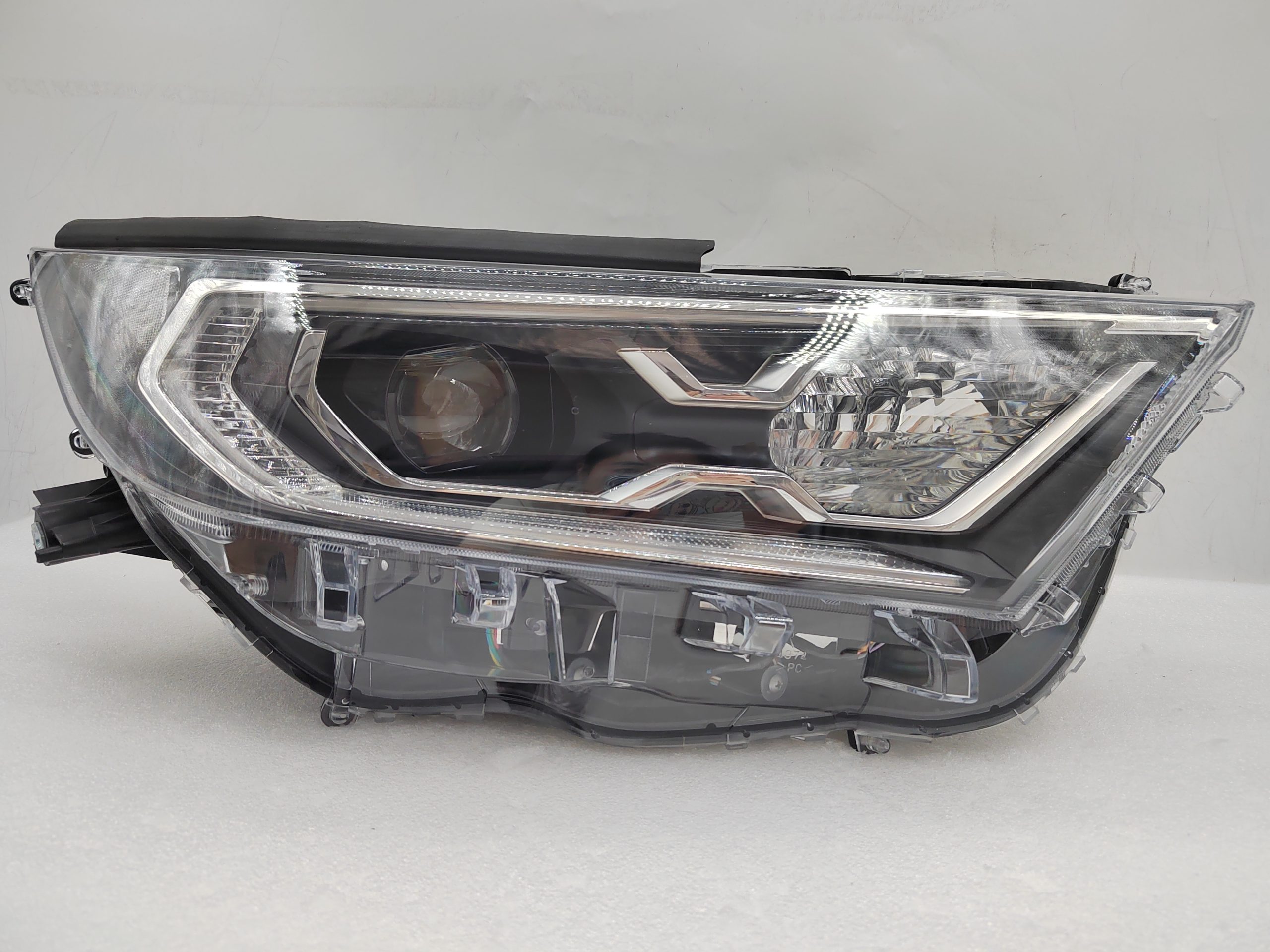 TOYOTA RAV4 V XA50 2019-2021 LED R.H.S HEADLIGHT ASSEMBLY