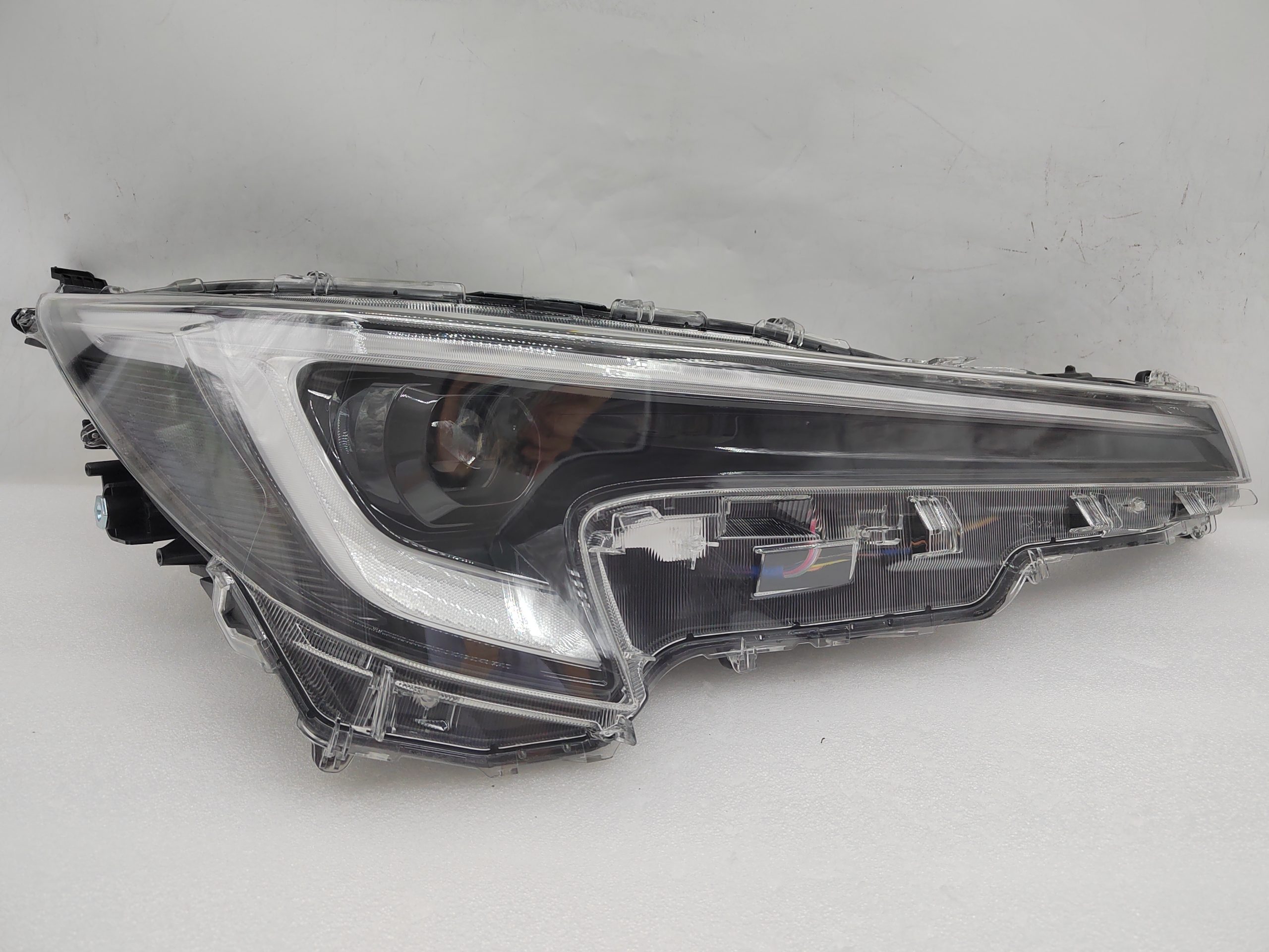 TOYOTA COROLLA 2022-2024 LED R.H.S HEADLIGHT ASSEMBLY