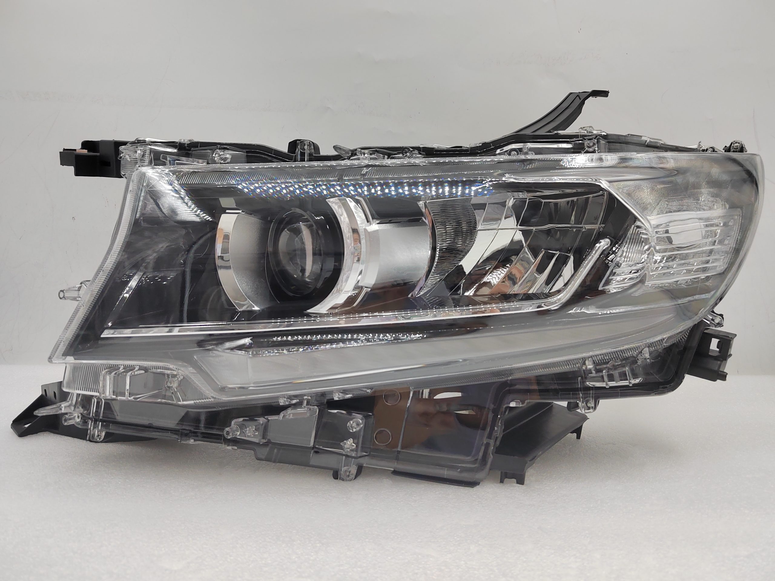 TOYOTA LANDCRUISER PRADO 150 GDJ150R 2018-2022 LED L.H.S HEADLIGHT ASSEMBLY
