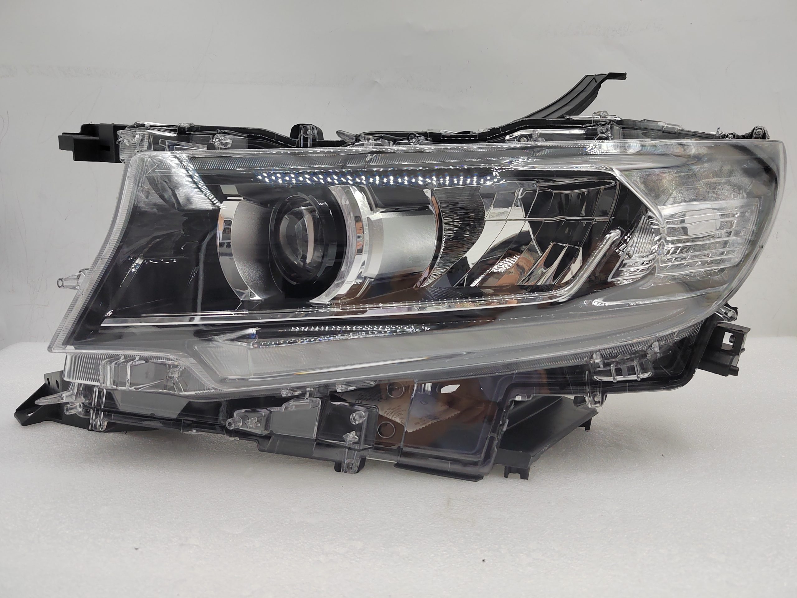 TOYOTA LANDCRUISER PRADO 150 GDJ150R 2018-2022 LED L.H.S HEADLIGHT ASSEMBLY