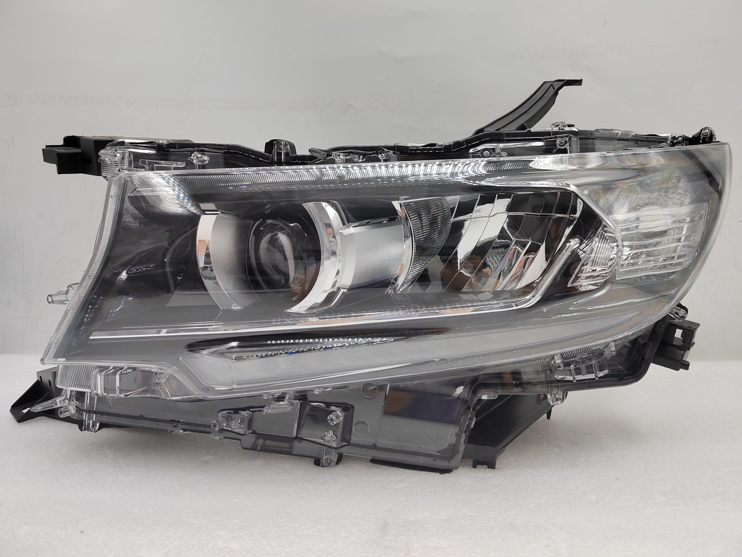 TOYOTA LANDCRUISER PRADO 150 GDJ150R 2018-2022 LED L.H.S HEADLIGHT ASSEMBLY