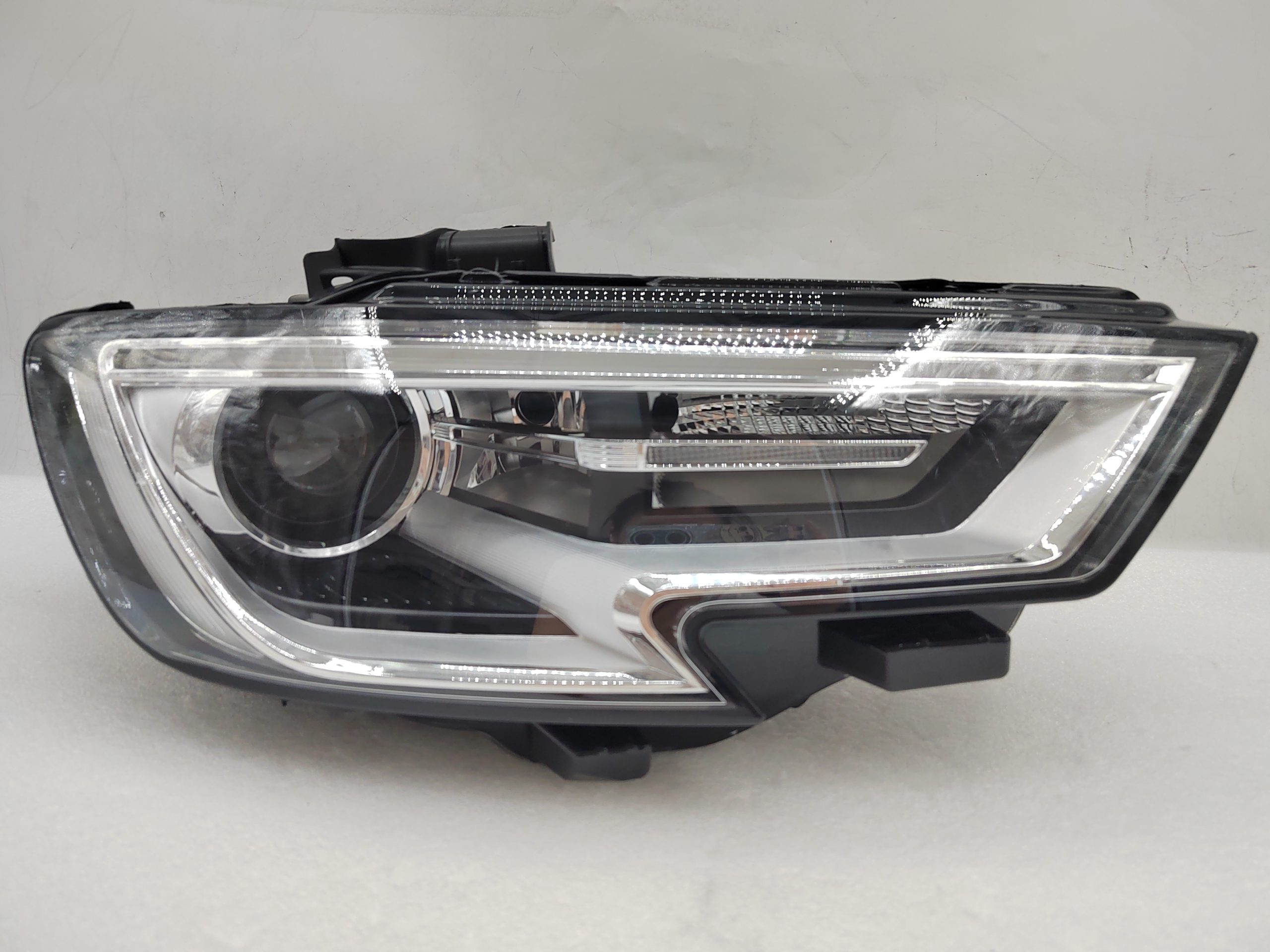 AUDI A3 RS3 8V 2016-2019 XENON R.H.S HEADLIGHT ASSEMBLY