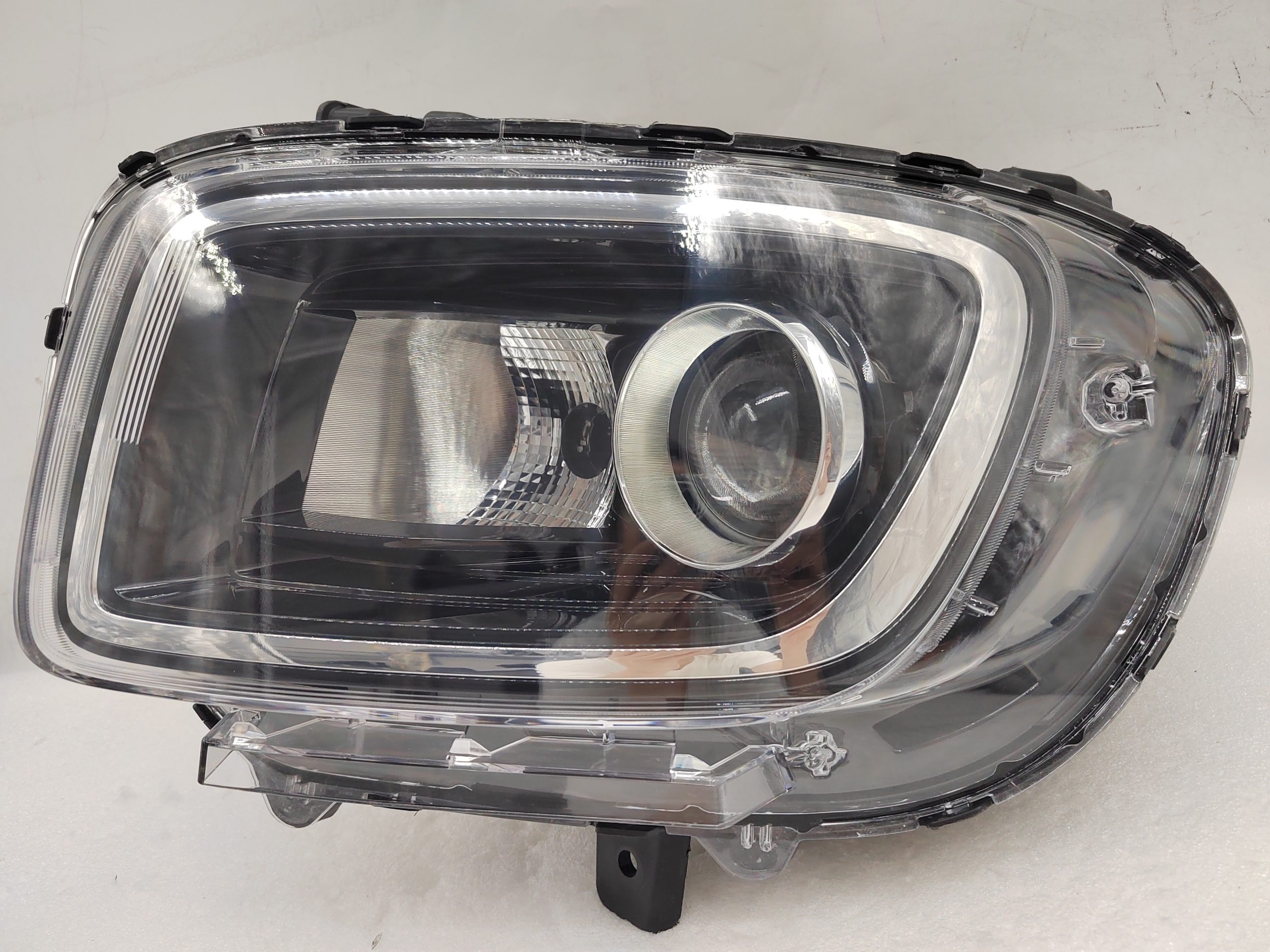 HYUNDAI VENUE 2019-2023 HALOGEN L.H.S HEADLIGHT ASSEMBLY