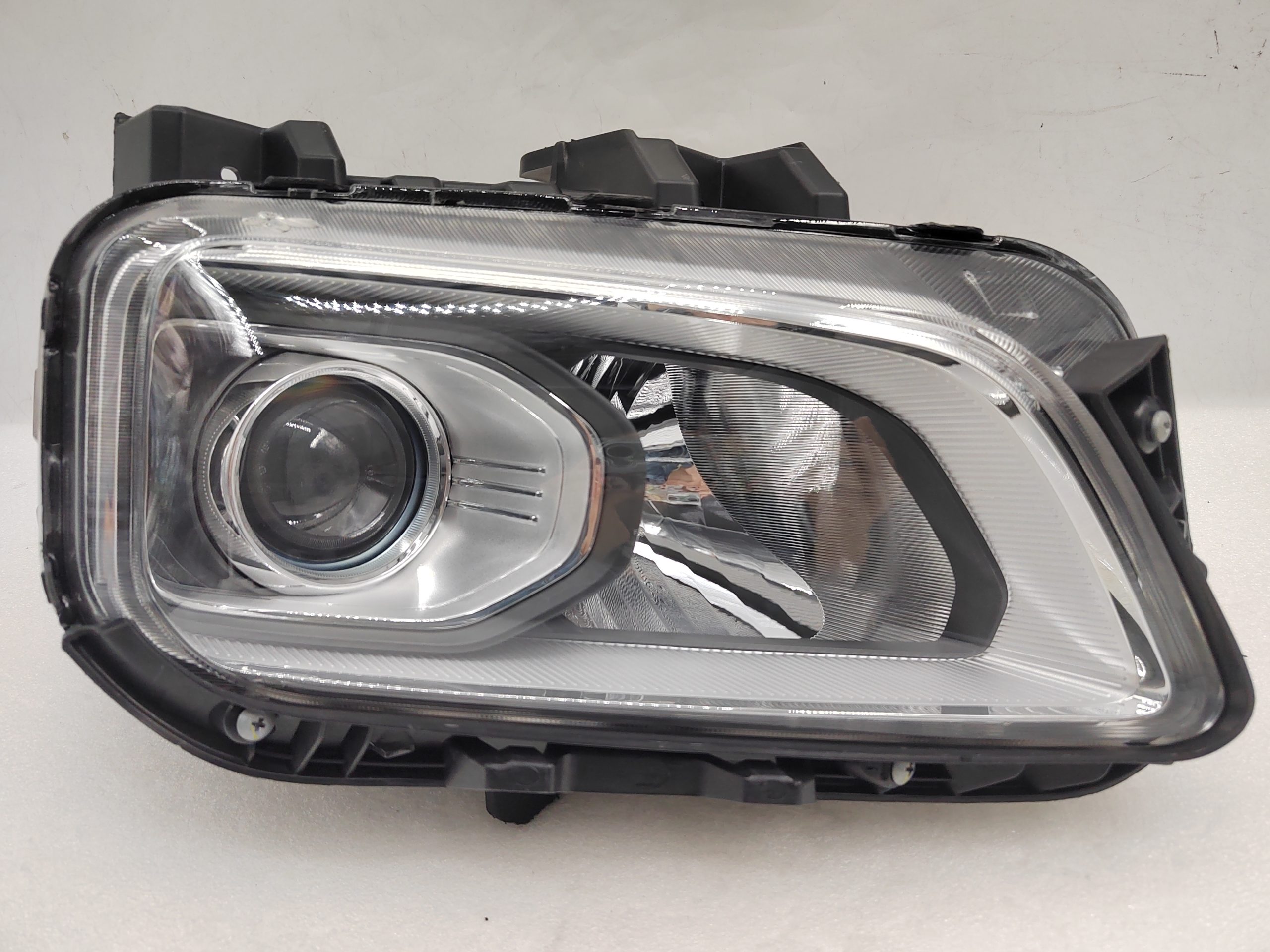 HYUNDAI KONA 2017-2020 HALOGEN R.H.S HEADLIGHT ASSEMBLY