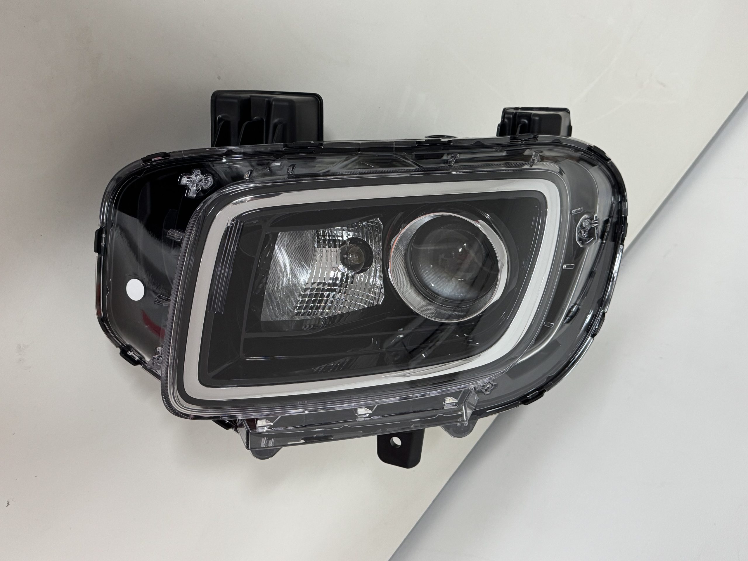 HYUNDAI VENUE 2019-2023 HALOGEN L.H.S HEADLIGHT ASSEMBLY