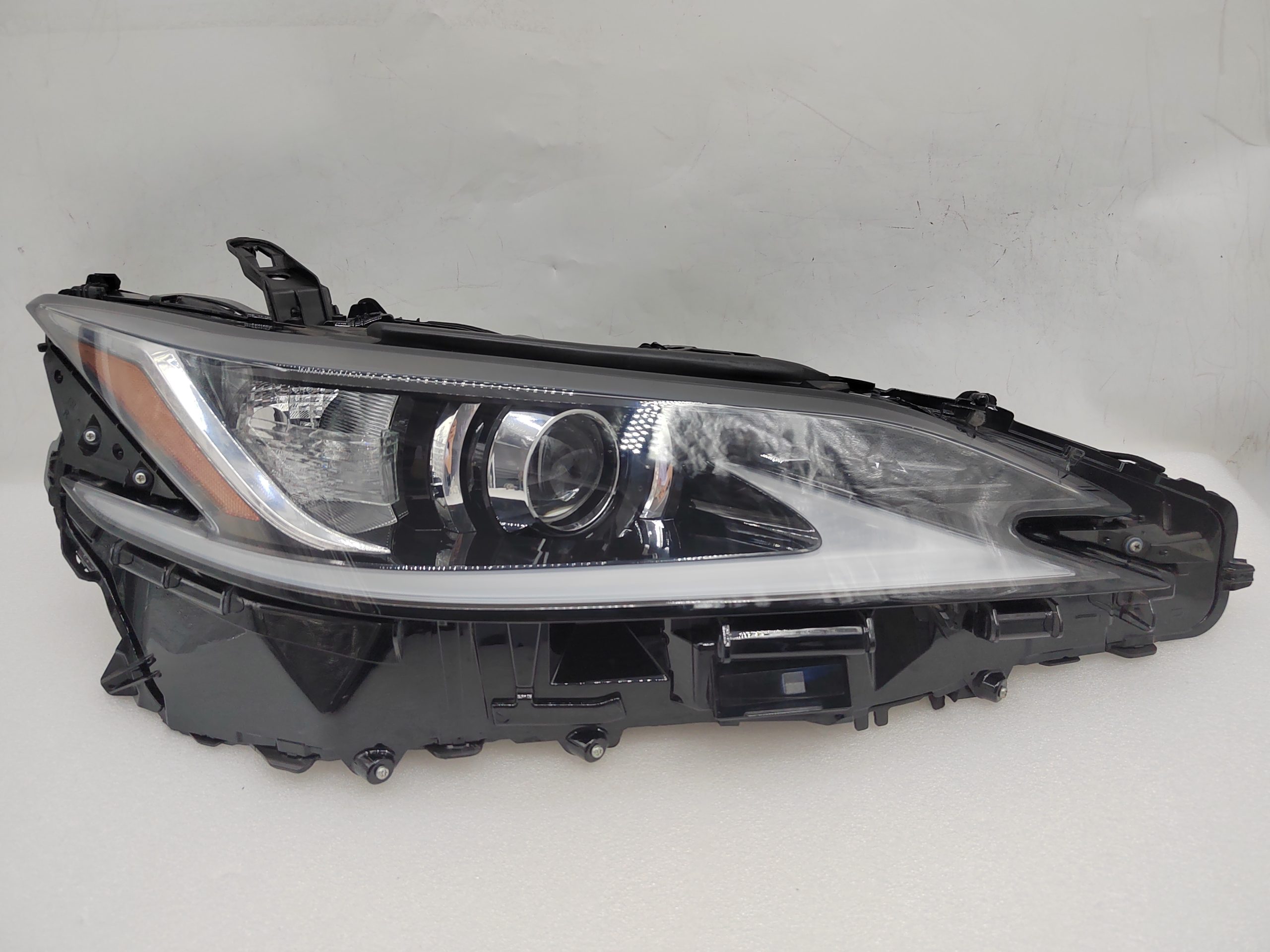 LEXUS ES 300H 2019-2021 LED R.H.S HEADLIGHT ASSEMBLY