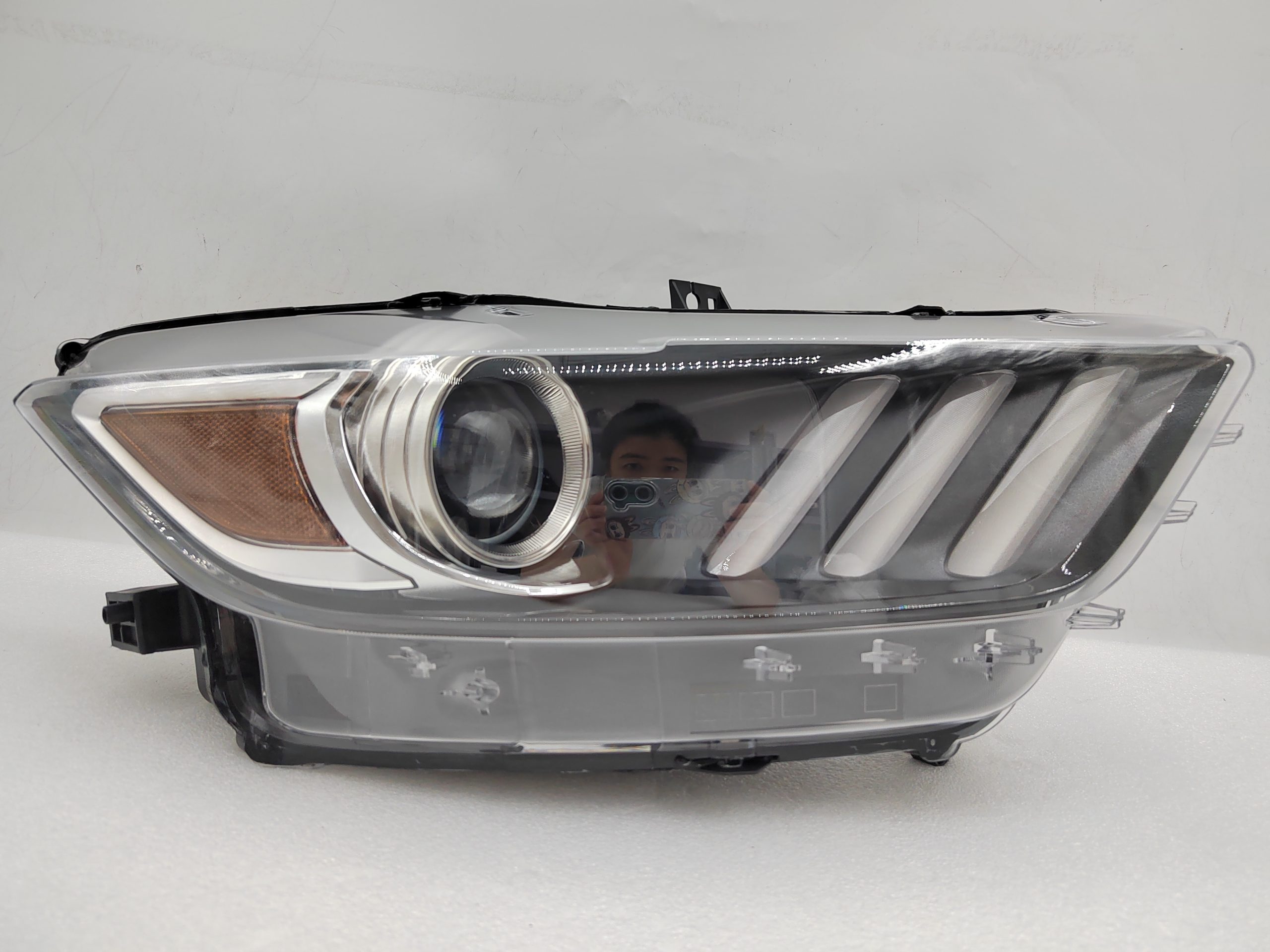 FORD MUSTANG 2015-2017 XENON R.H.S HEADLIGHT ASSEMBLY