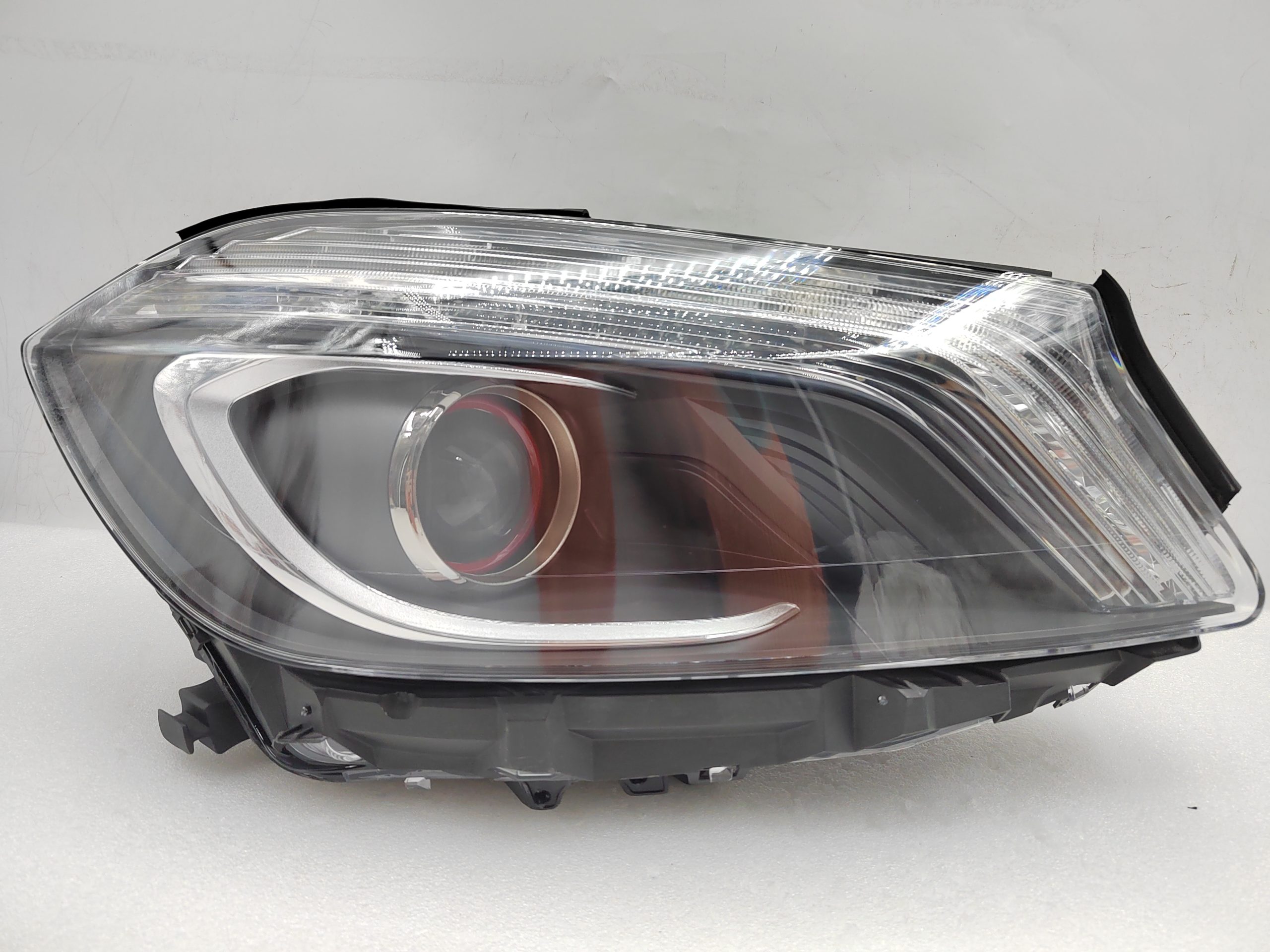 MERCEDES-BENZ A-CLASS W176 2013-2015 XENON R.H.S HEADLIGHT ASSEMBLY