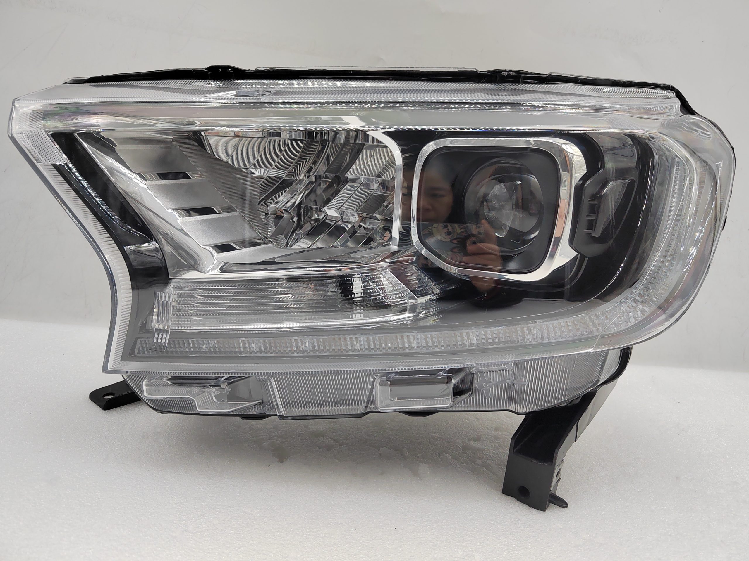 FORD EVEREST RANGER 2020-2021 LED L.H.S HEADLIGHT ASSEMBLY