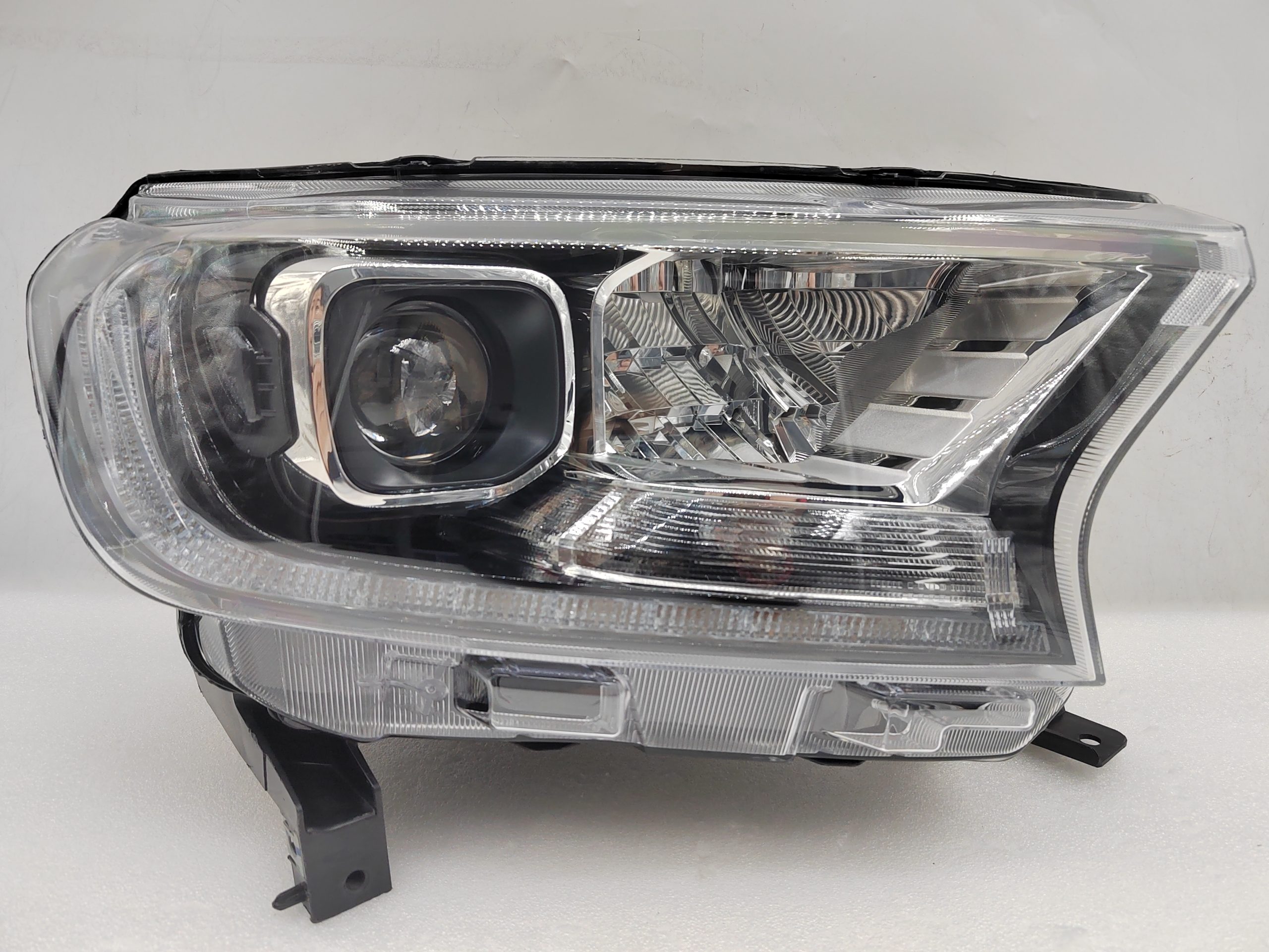 FORD EVEREST RANGER 2020-2021 LED R.H.S HEADLIGHT ASSEMBLY