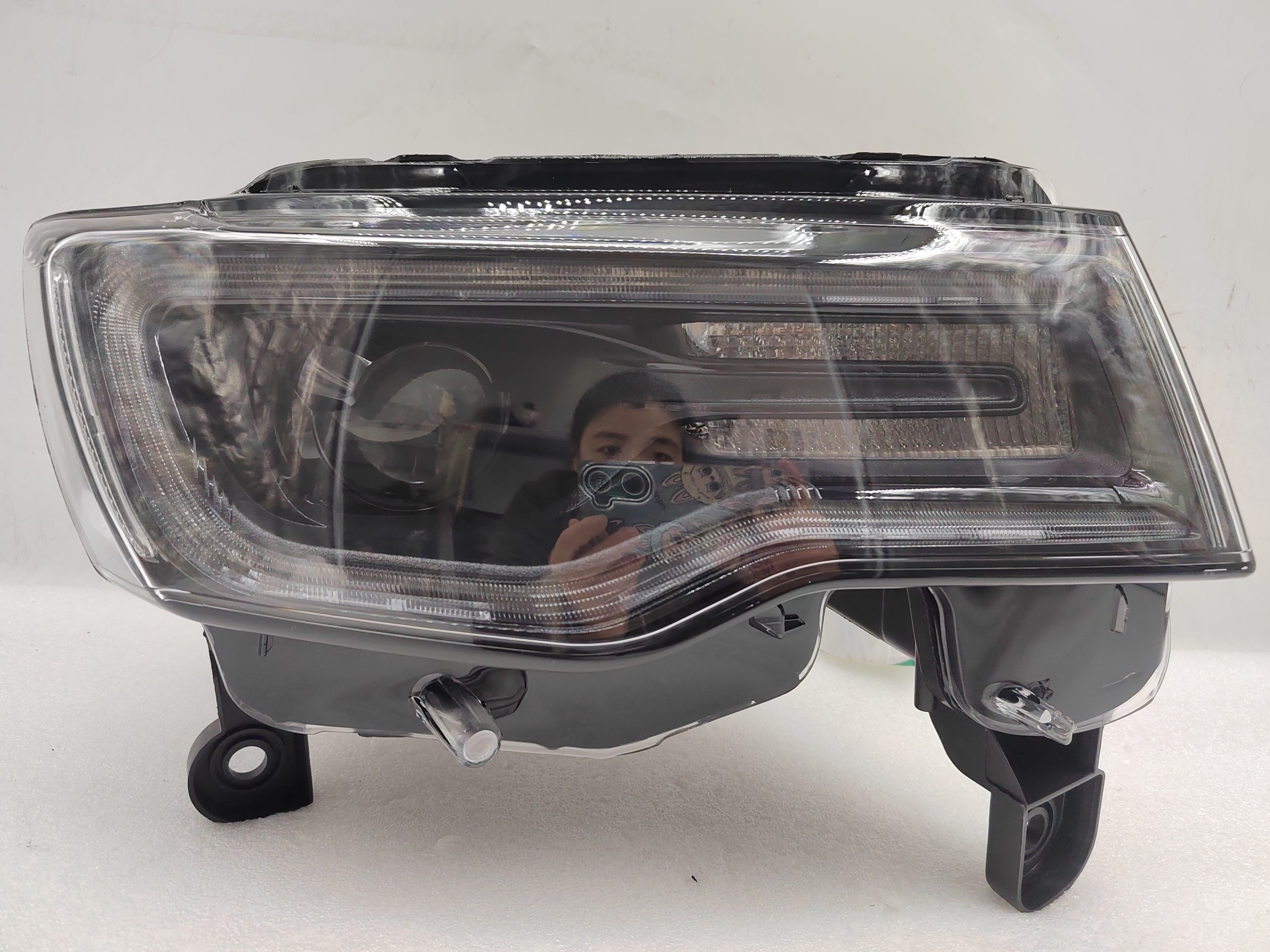 JEEP GRAND CHEROKEE 2014-2021 XENON R.H.S HEADLIGHT ASSEMBLY