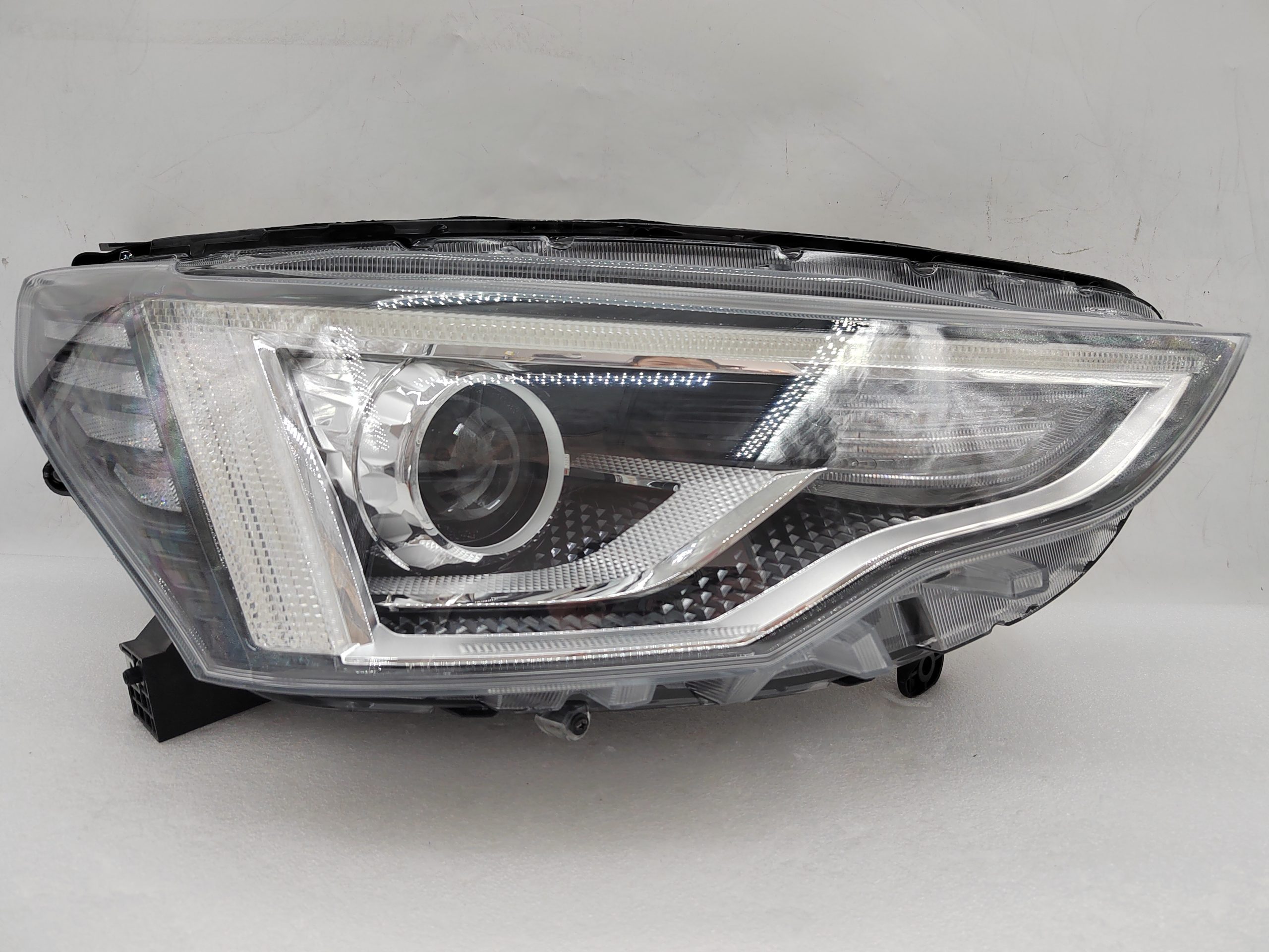 GREAT WALL HAVAL JOLION 2021-2023 HALOGEN R.H.S HEADLIGHT ASSEMBLY