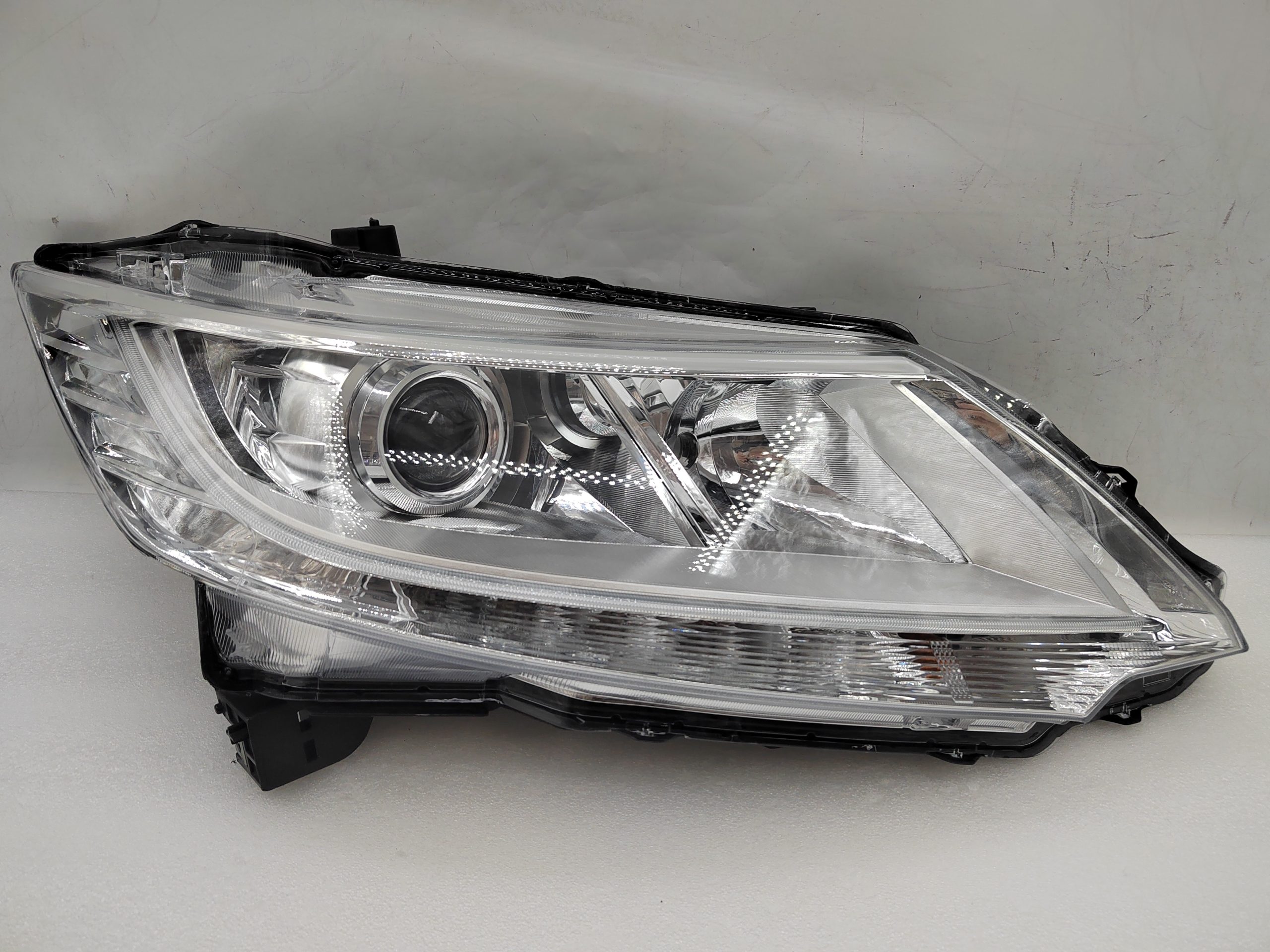 HONDA ODYSSEY DBA-RC1 2015-2017 HALOGEN R.H.S HEADLIGHT ASSEMBLY