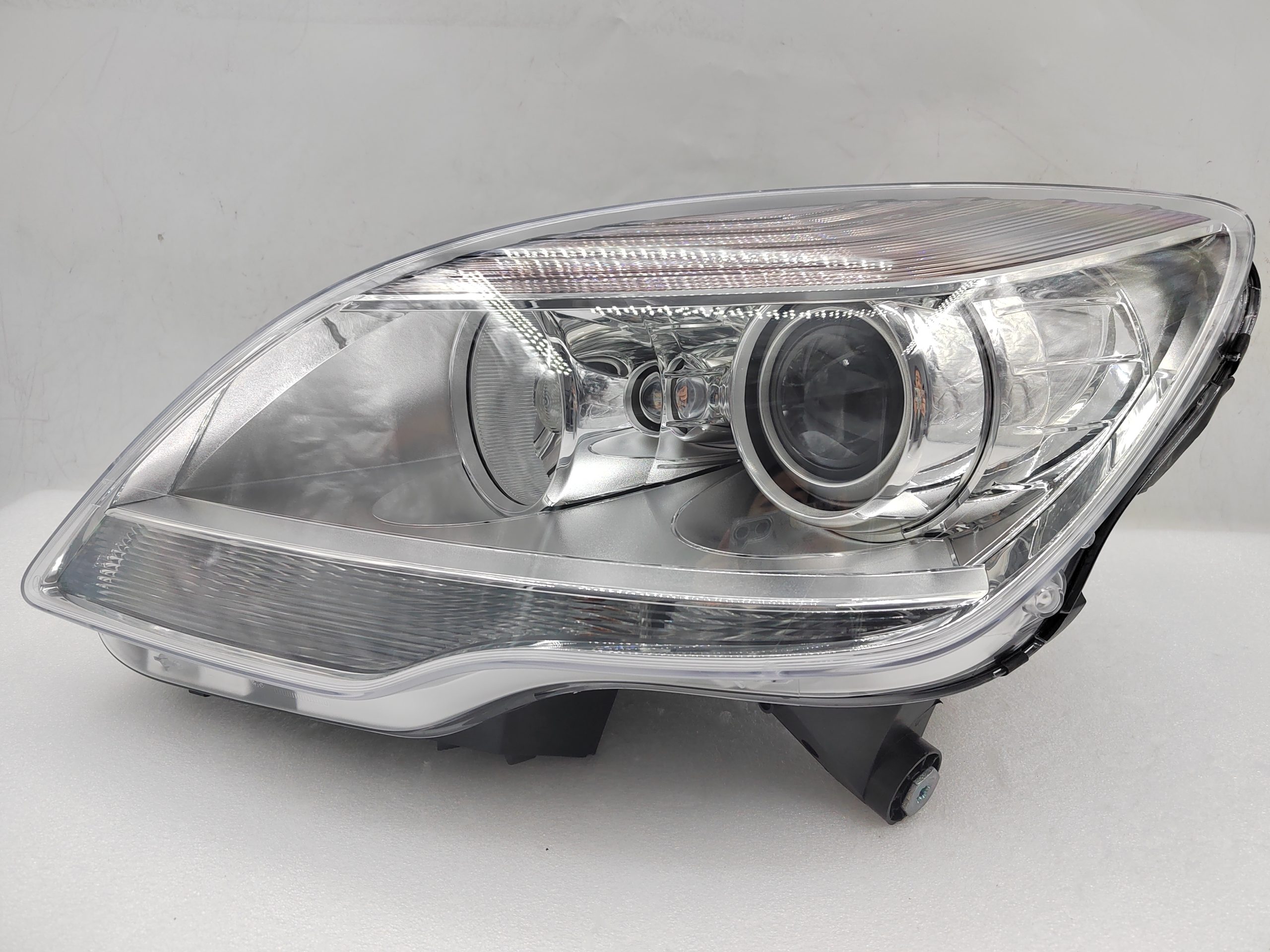 MERCEDES-BENZ R-CLASS  W251 V251 2008-2013 XENON L.H.S HEADLIGHT ASSEMBLY