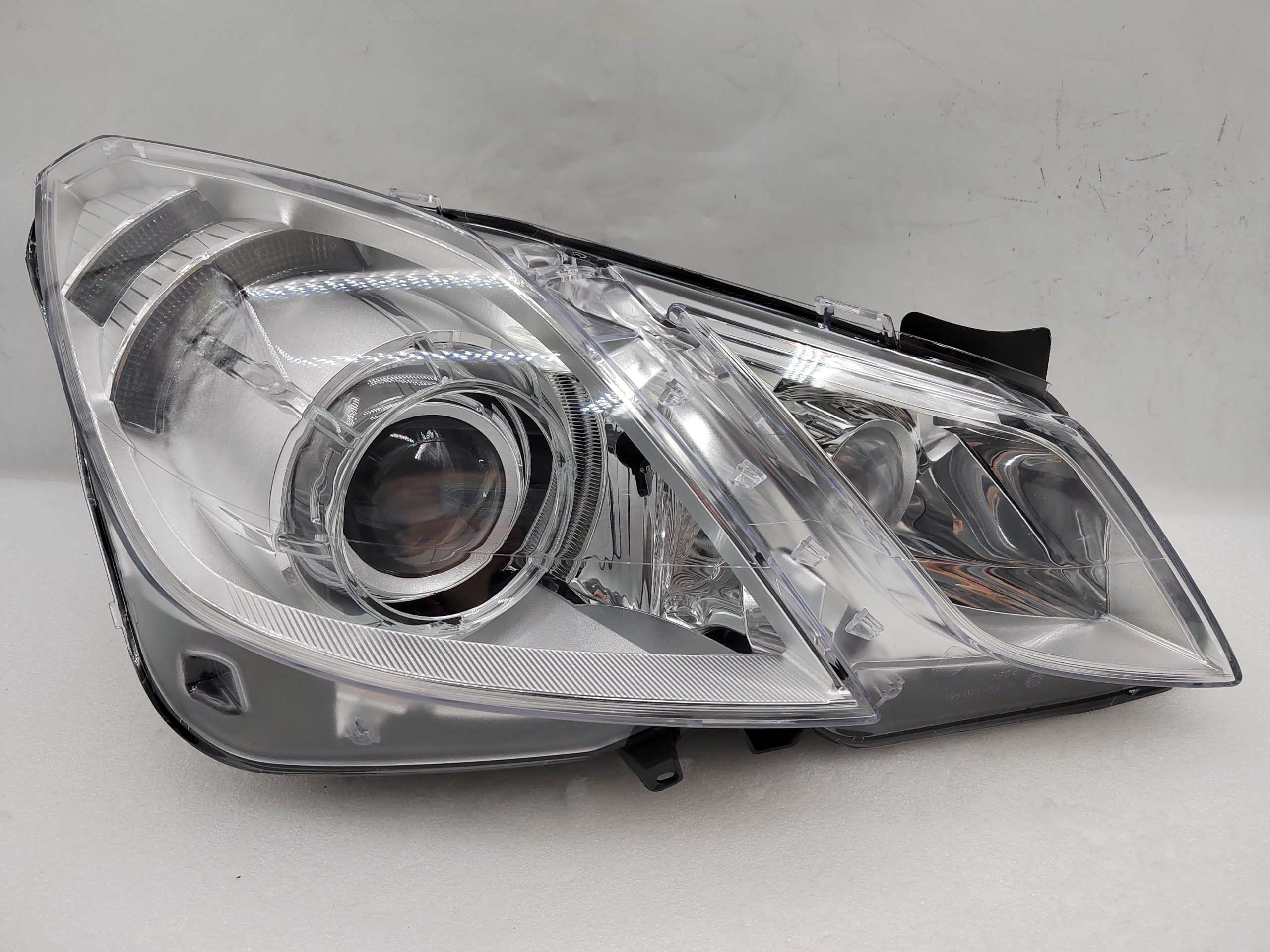 MERCEDES-BENZ E-CLASS W207 2009-2012 XENON R.H.S HEADLIGHT ASSEMBLY