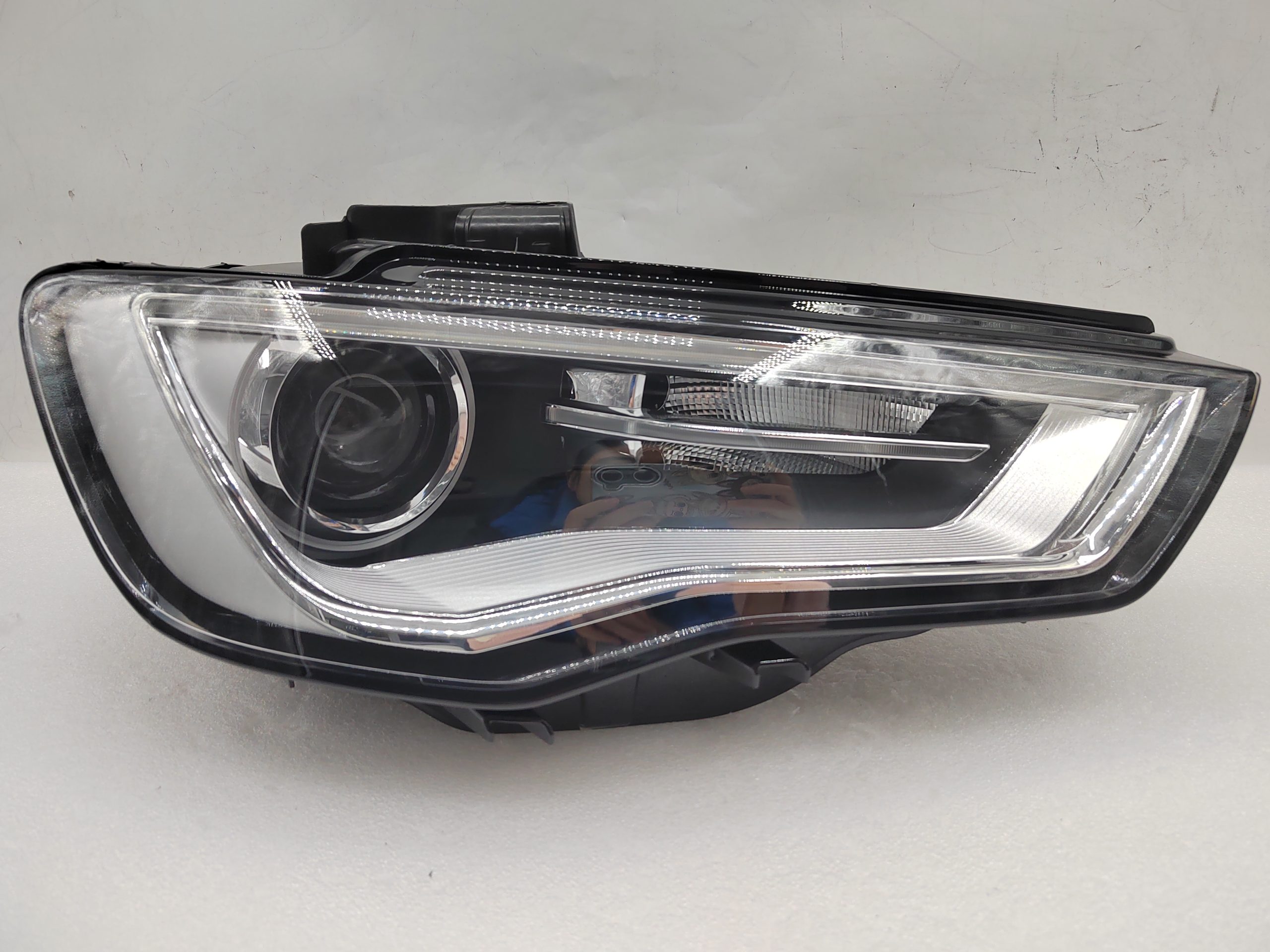 AUDI A3 8V 2013-2015 XENON R.H.S HEADLIGHT ASSEMBLY