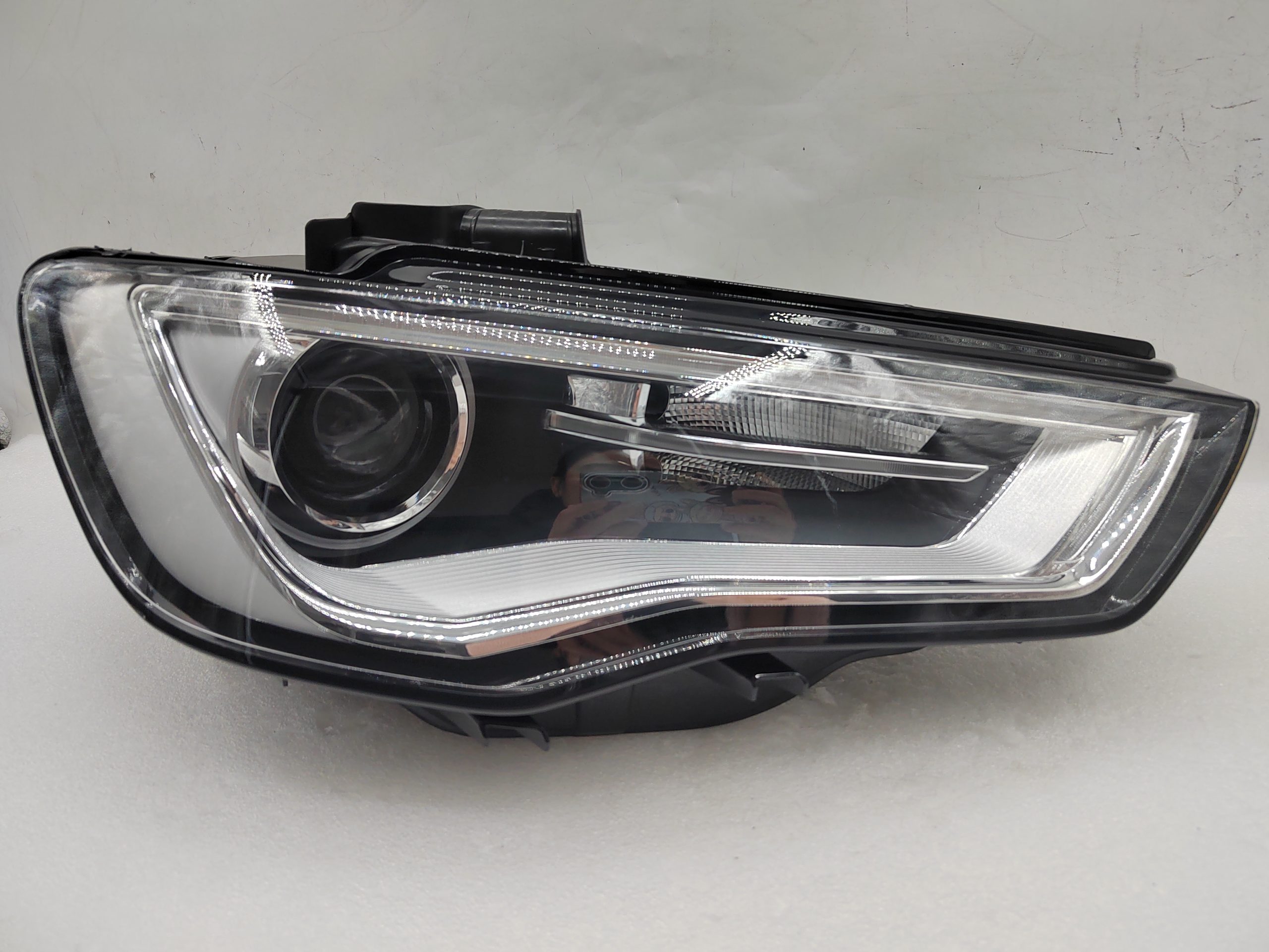 AUDI A3 8V 2013-2015 XENON R.H.S HEADLIGHT ASSEMBLY