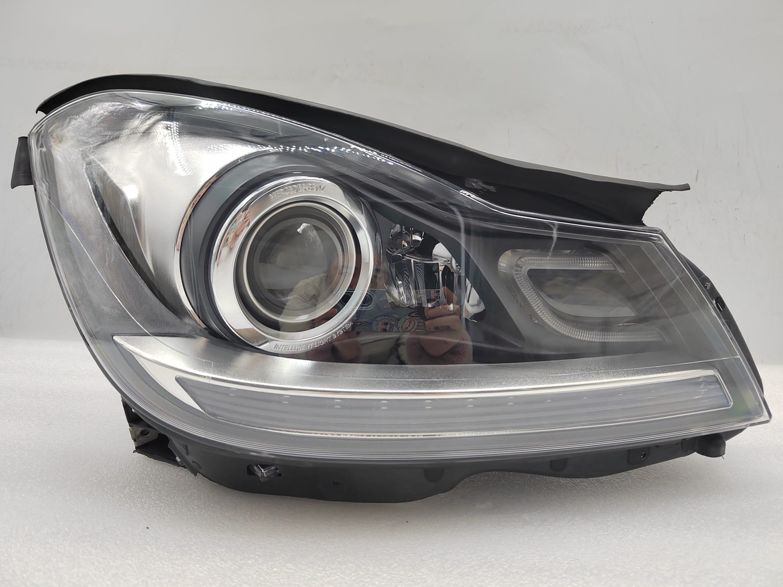 MERCEDES-BENZ C-CLASS W204 2012-2013 XENON R.H.S HEADLIGHT ASSEMBLY
