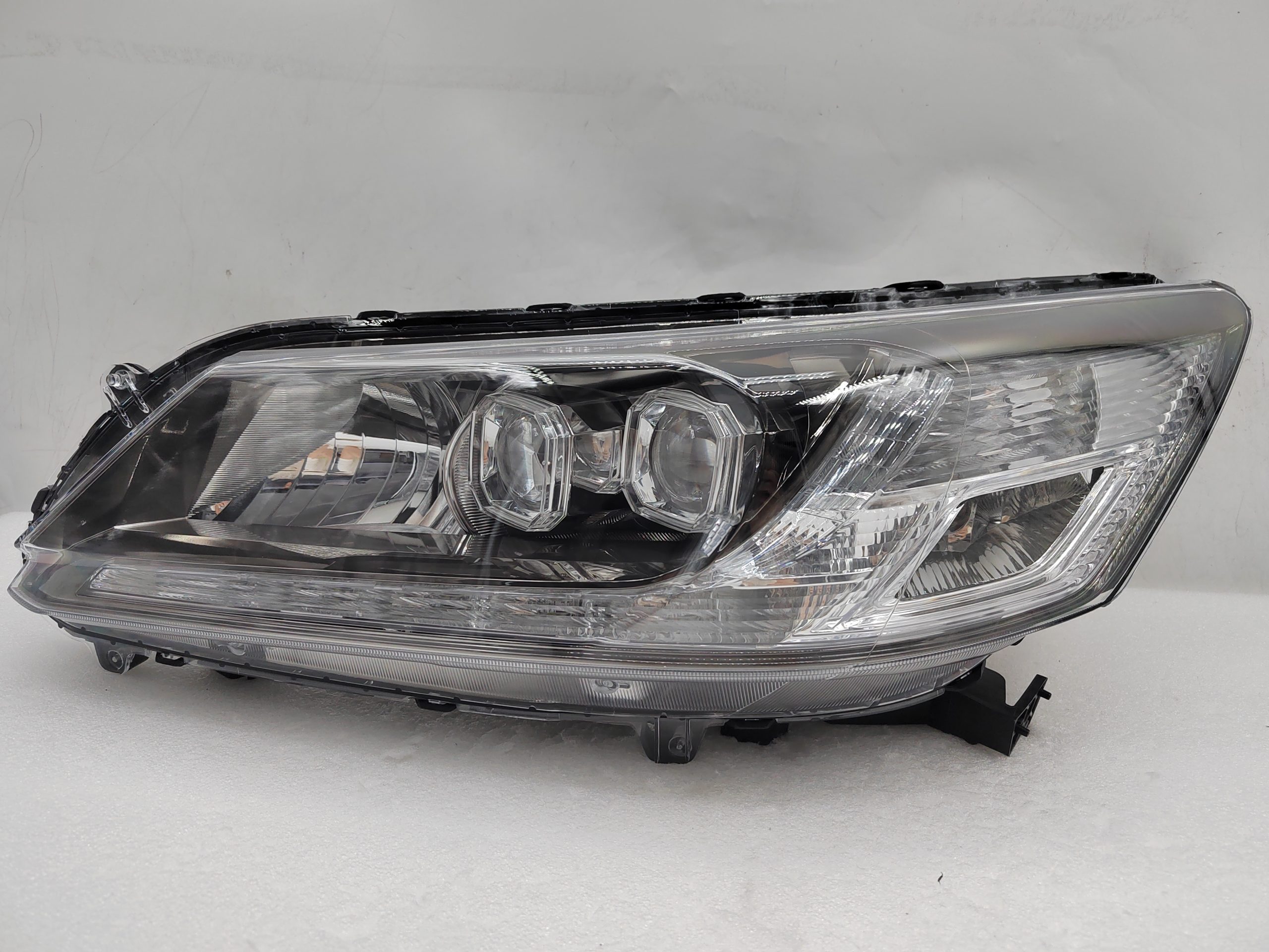 HONDA ACCORD HYBRID CR6 2013-2015 LED L.H.S HEADLIGHT ASSEMBLY