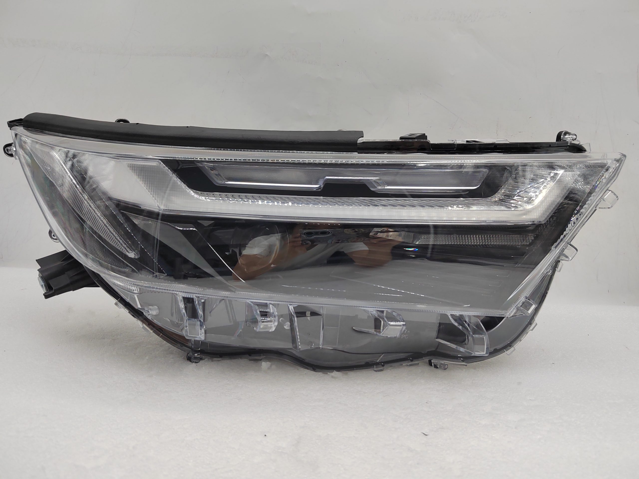 TOYOTA RAV4 2022-2023 LED R.H.S HEADLIGHT ASSEMBLY